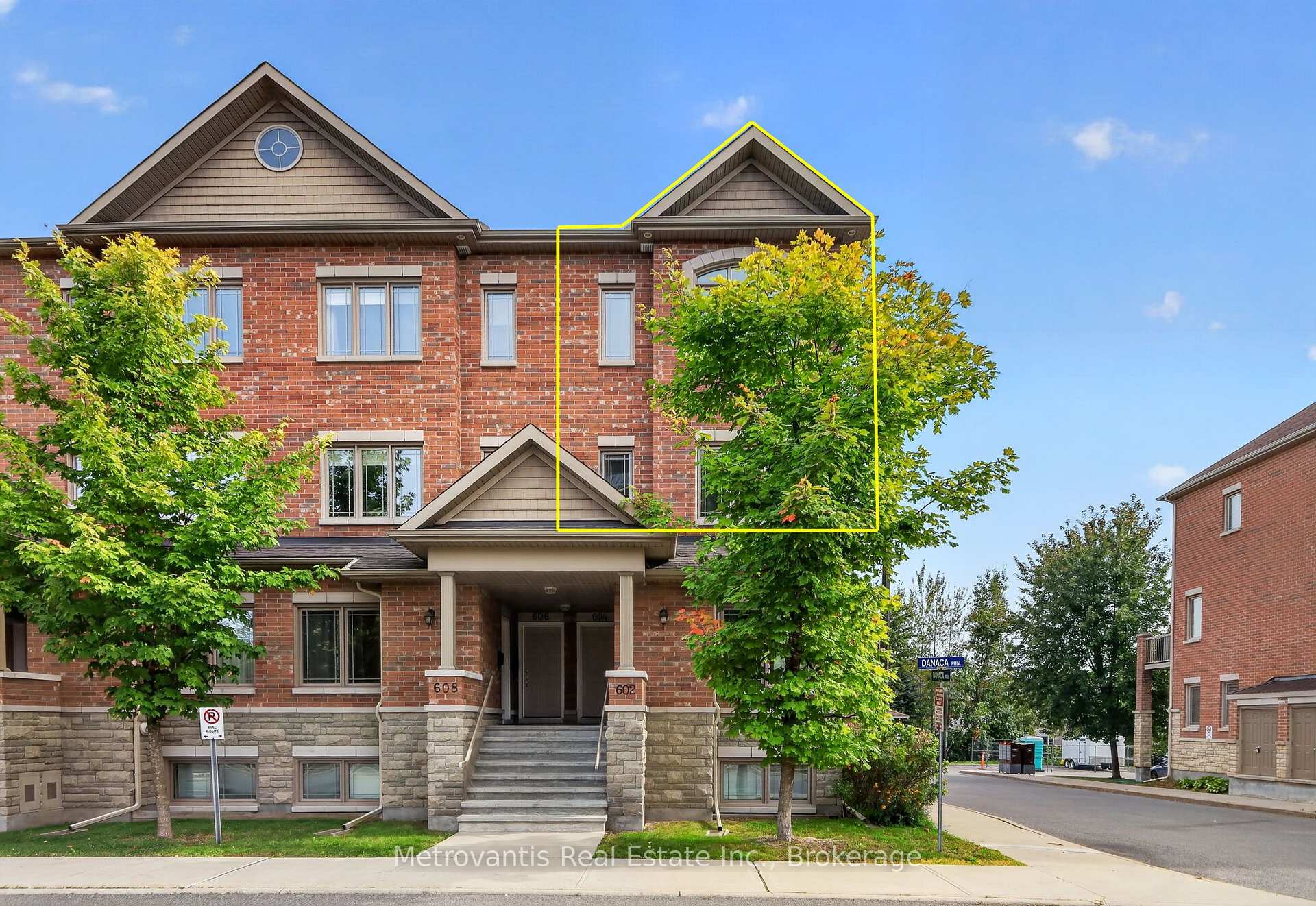 Photo 2 of 604 Danaca Private, Ottawa, Carson Meadows — HOMEH