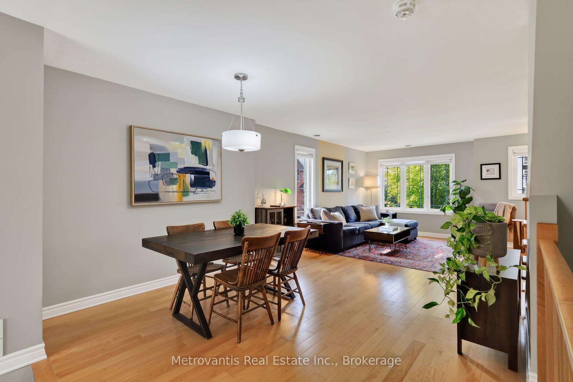 Photo 4 of 604 Danaca Private, Ottawa, Carson Meadows — HOMEH
