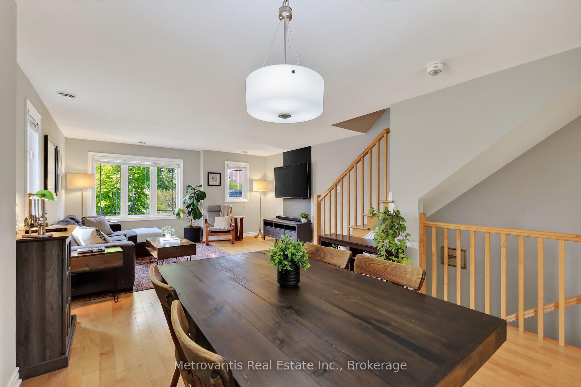 Photo 5 of 604 Danaca Private, Ottawa, Carson Meadows — HOMEH