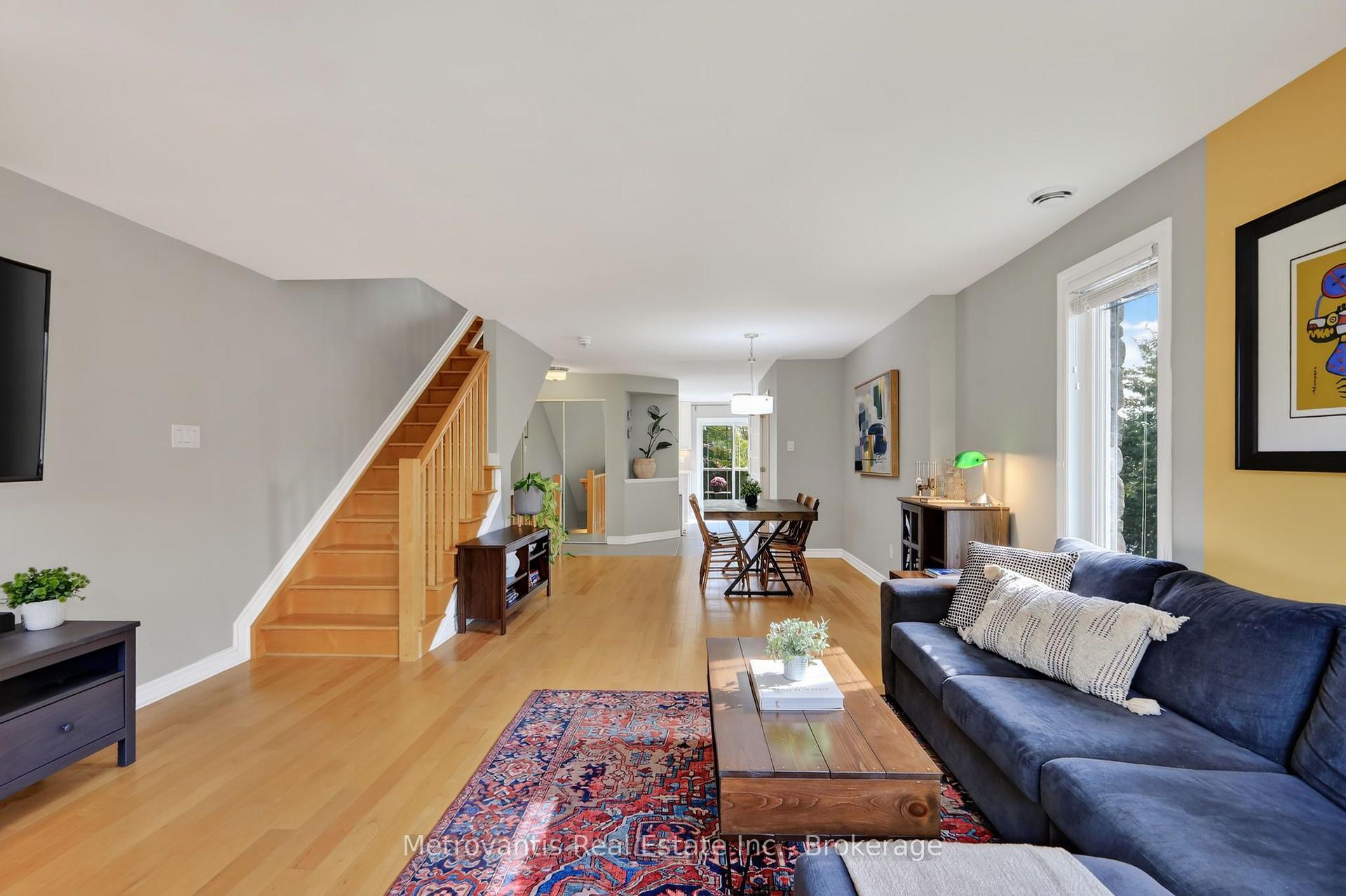 Photo 11 of 604 Danaca Private, Ottawa, Carson Meadows — HOMEH
