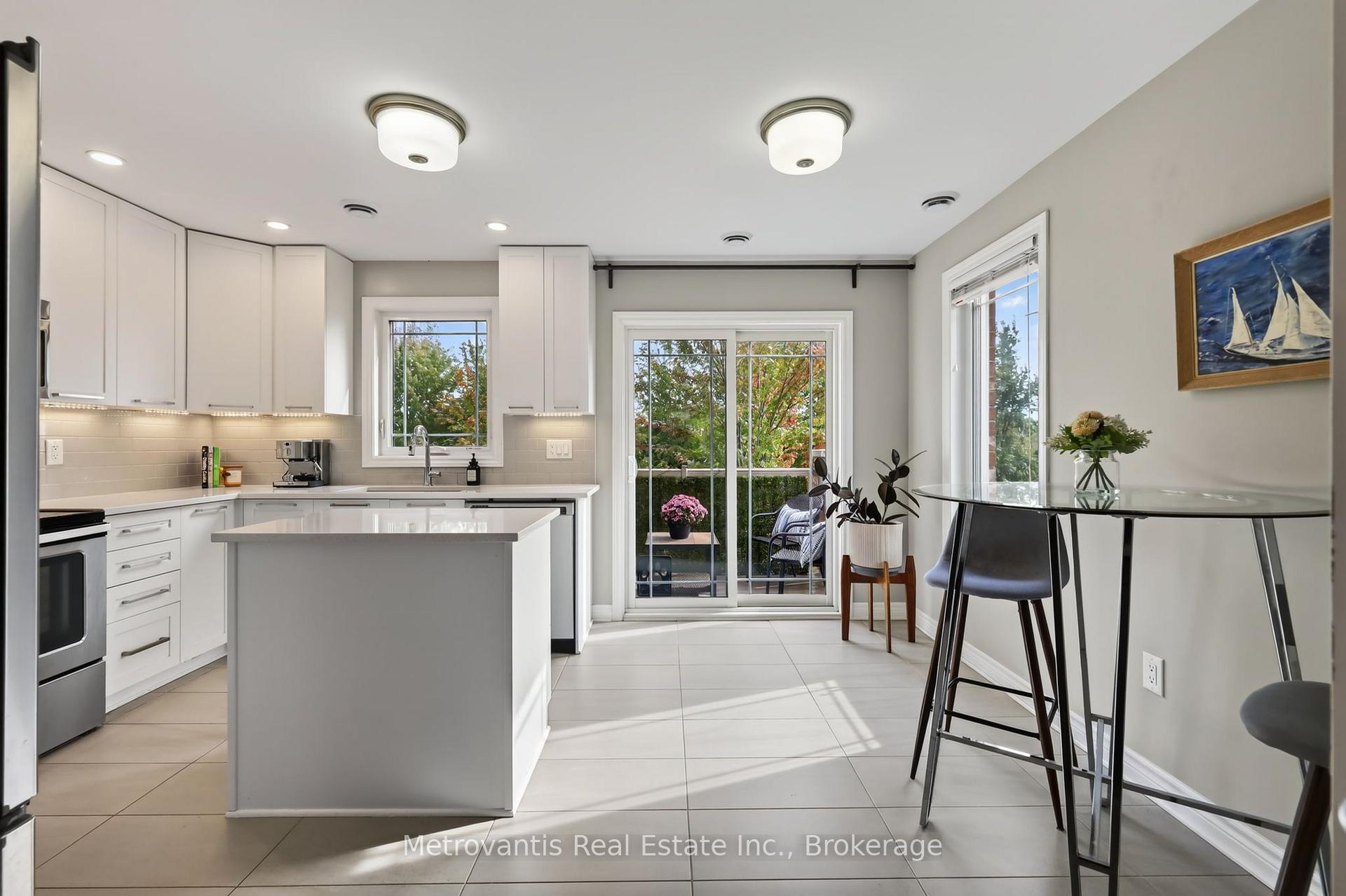 Photo 14 of 604 Danaca Private, Ottawa, Carson Meadows — HOMEH
