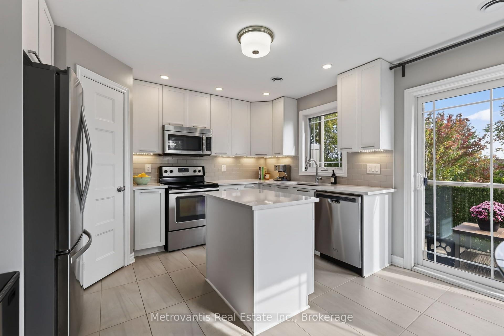 Photo 15 of 604 Danaca Private, Ottawa, Carson Meadows — HOMEH