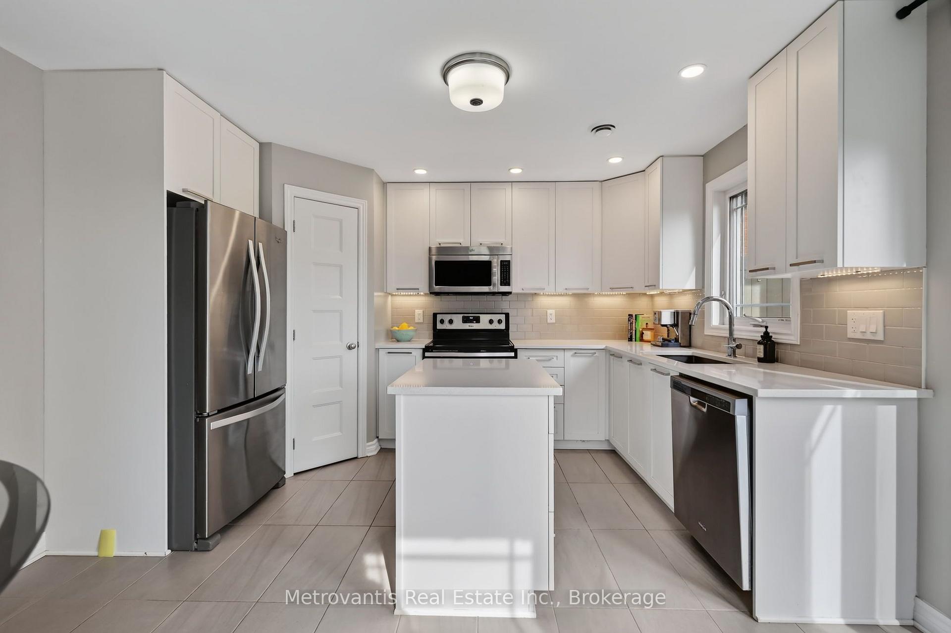 Photo 18 of 604 Danaca Private, Ottawa, Carson Meadows — HOMEH