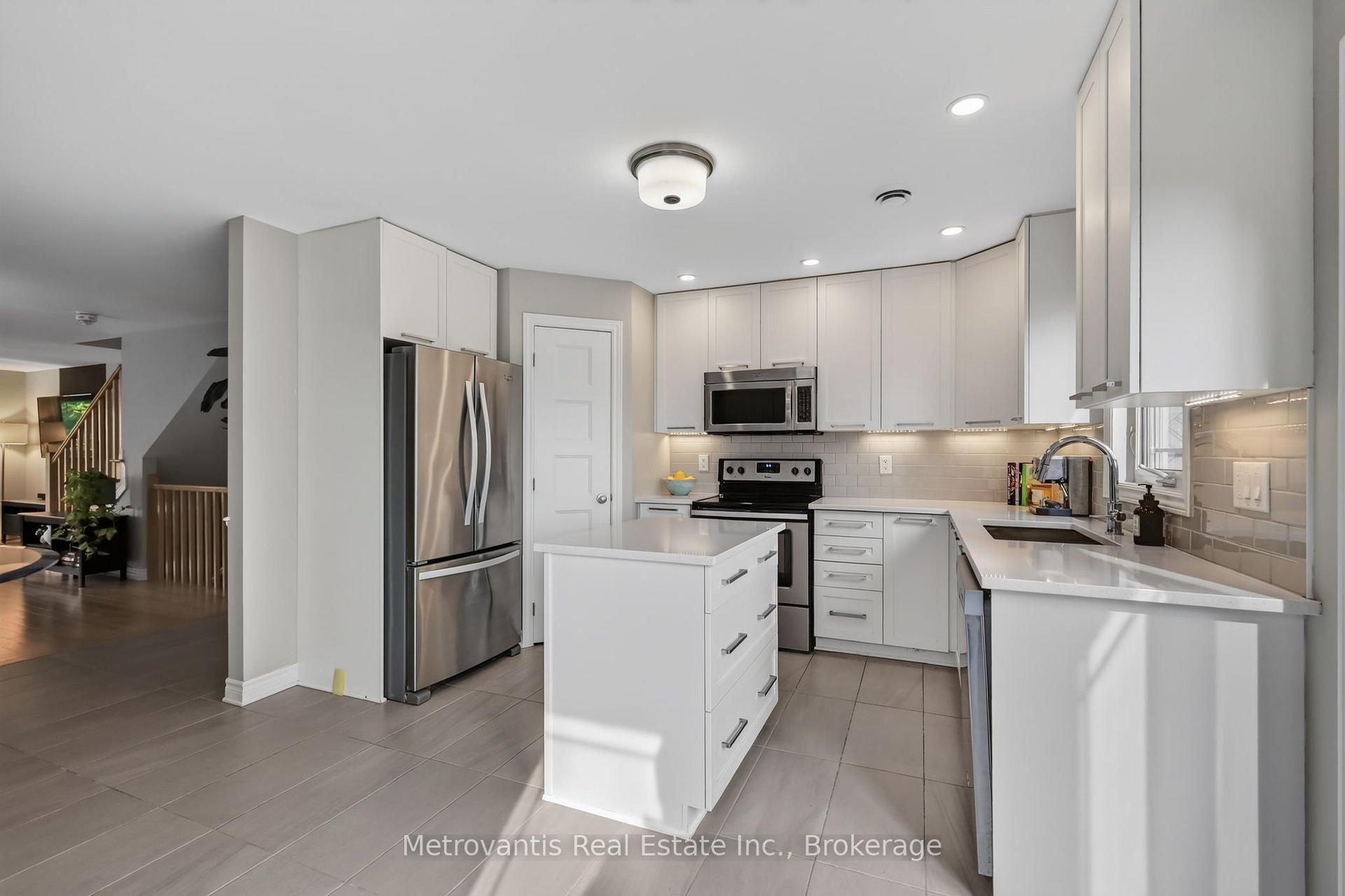 Photo 19 of 604 Danaca Private, Ottawa, Carson Meadows — HOMEH