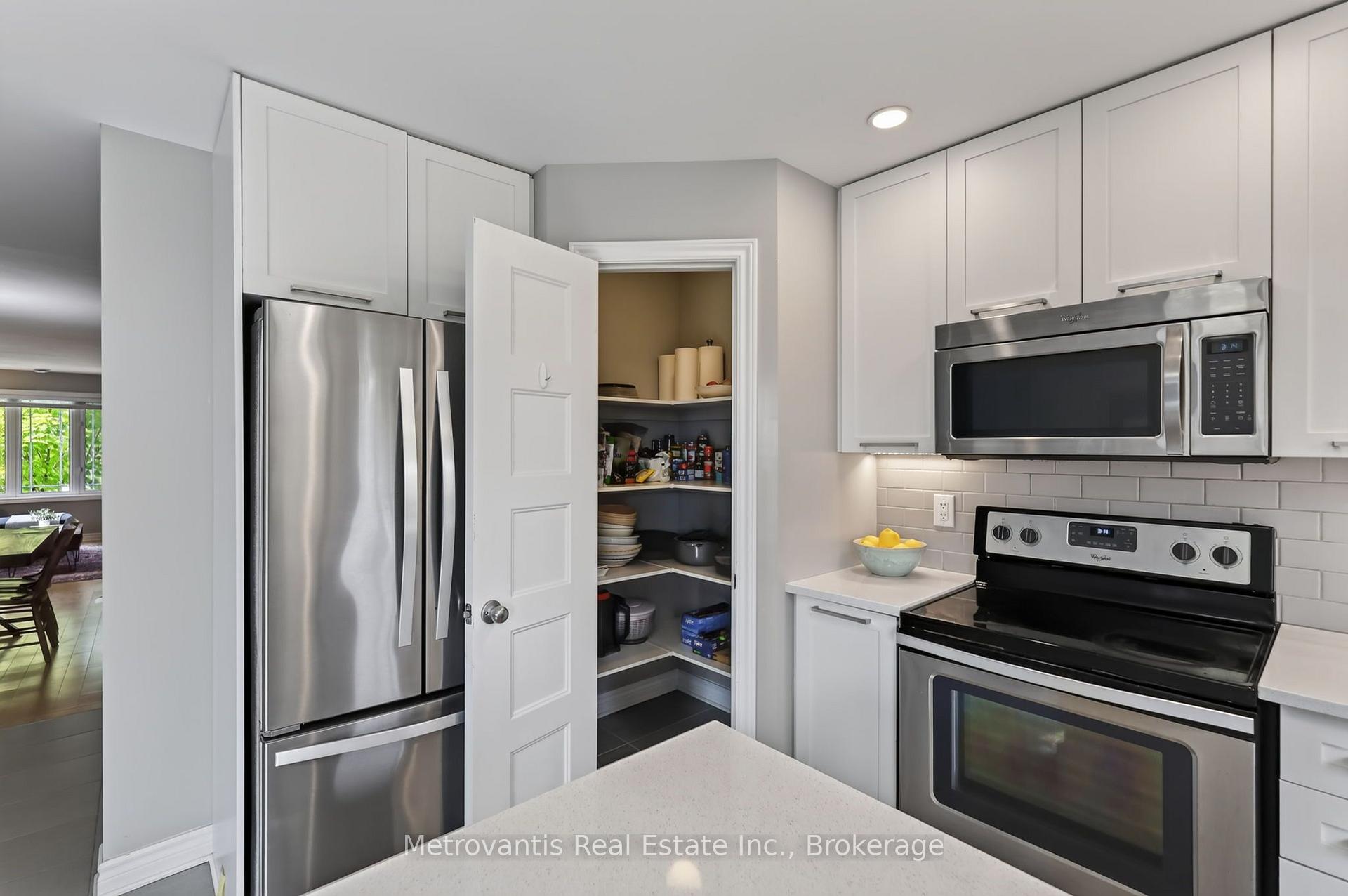 Photo 24 of 604 Danaca Private, Ottawa, Carson Meadows — HOMEH
