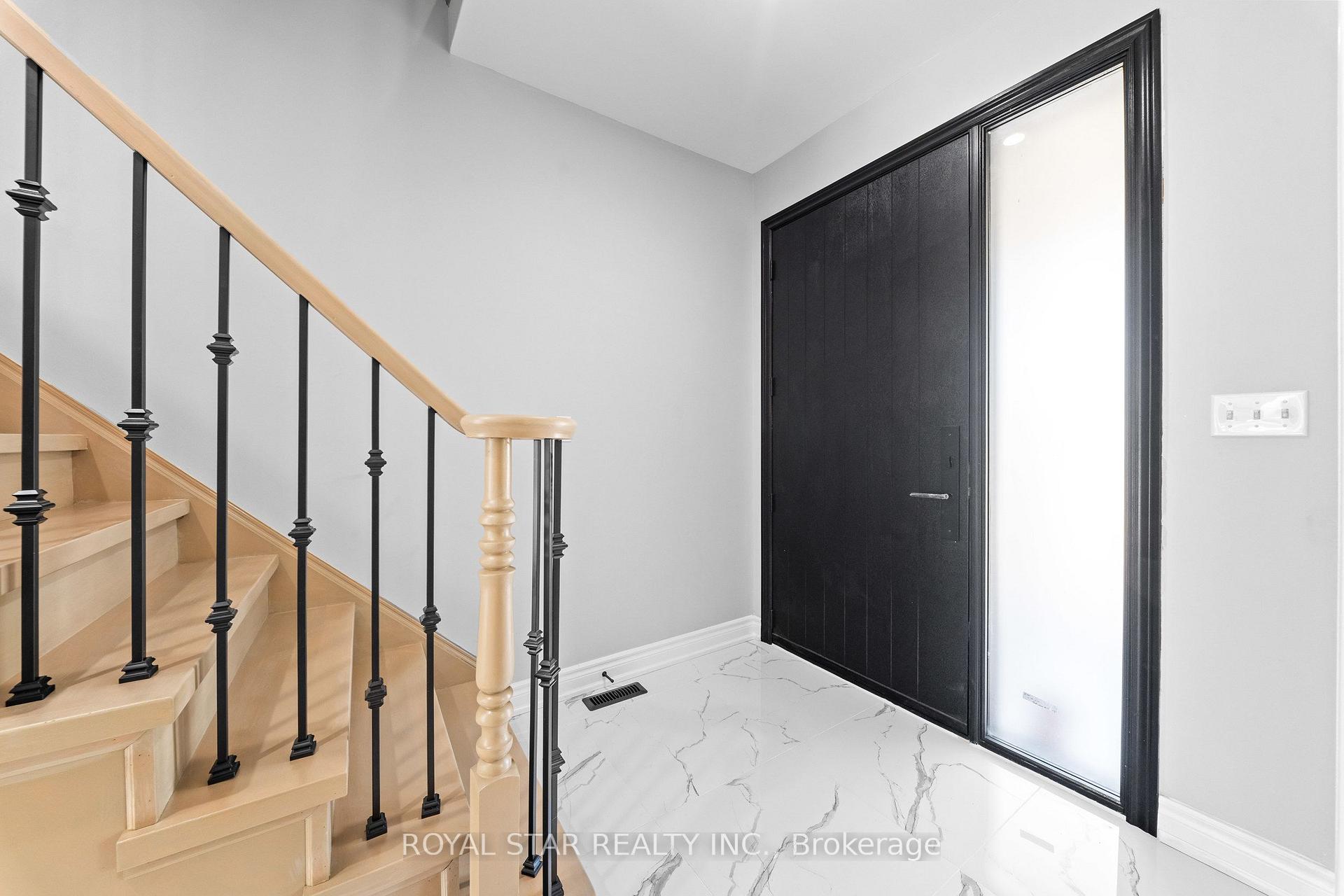 Photo 8 of 1522 Swann Crescent, Milton, Clarke — HOMEH