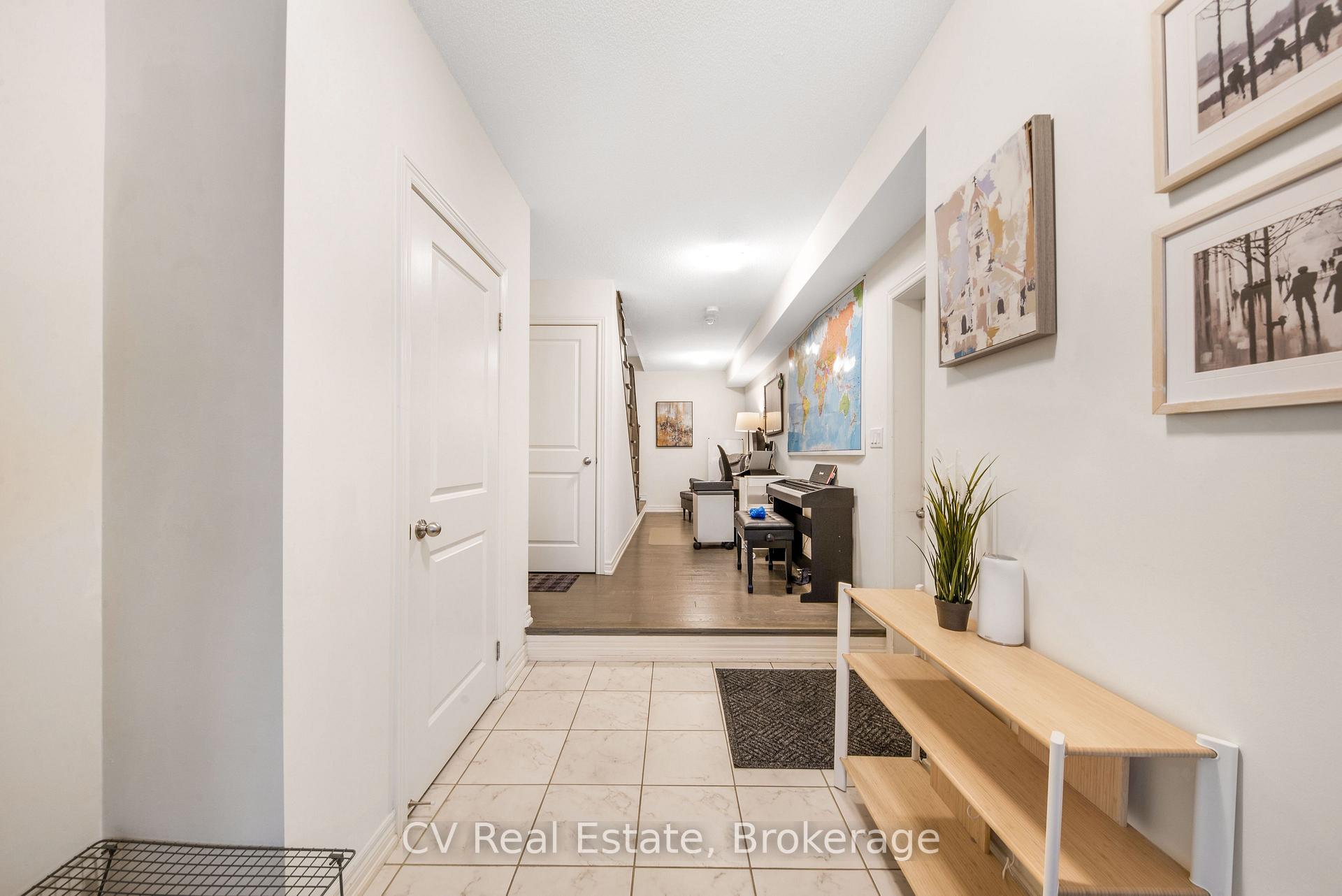 Photo 7 of 99 Fruitvale Circle, Brampton, Northwest Brampton — HOMEH