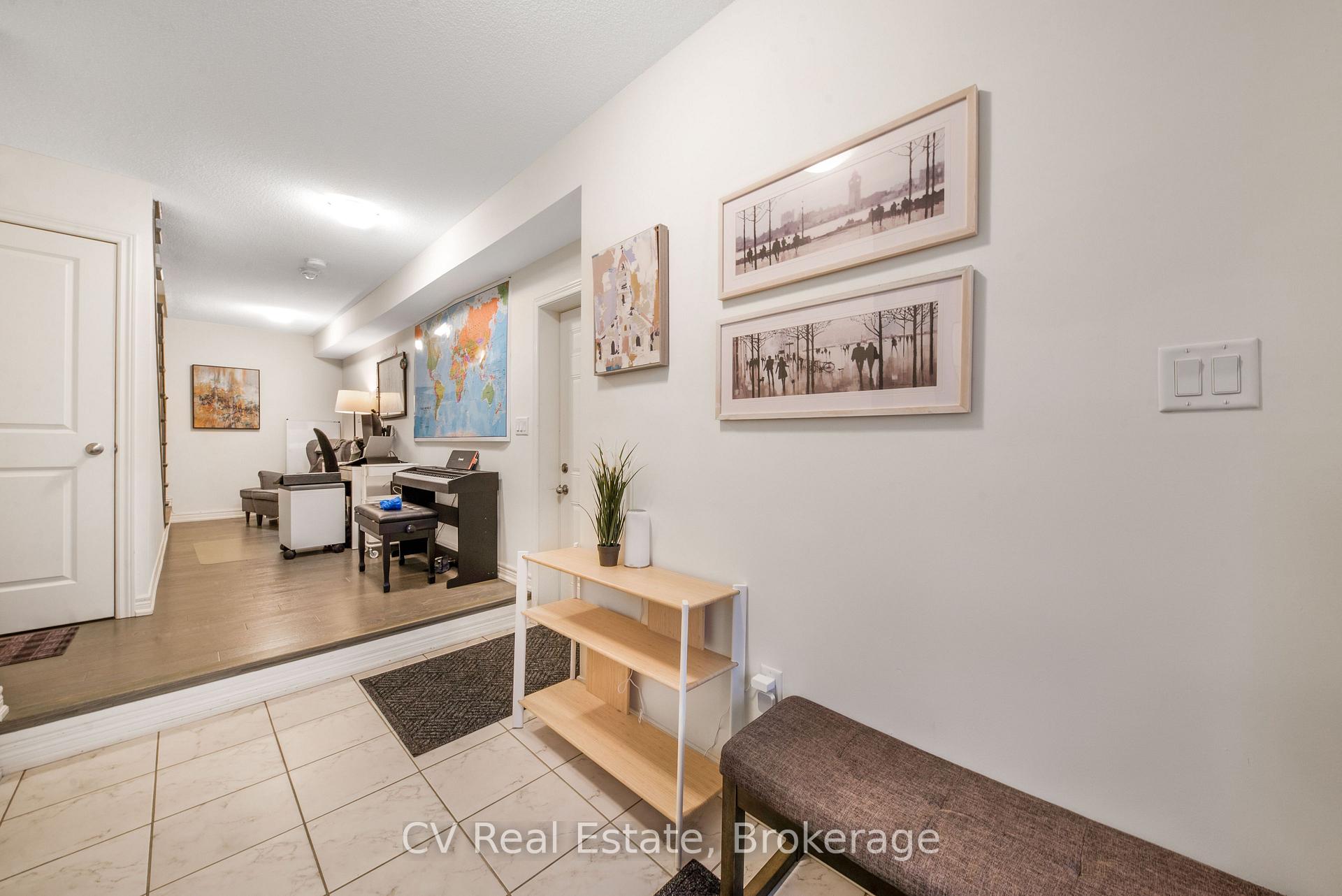 Photo 8 of 99 Fruitvale Circle, Brampton, Northwest Brampton — HOMEH
