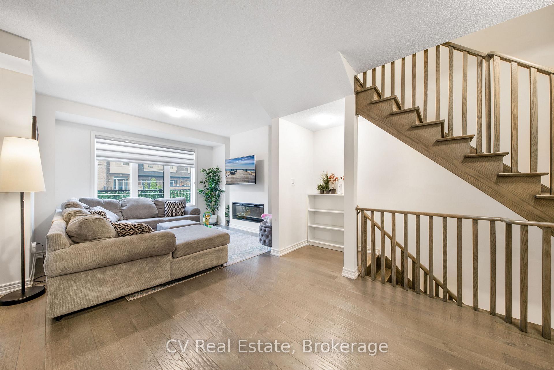 Photo 14 of 99 Fruitvale Circle, Brampton, Northwest Brampton — HOMEH