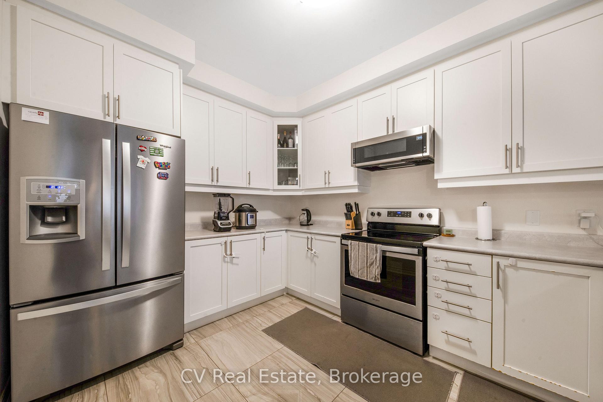 Photo 15 of 99 Fruitvale Circle, Brampton, Northwest Brampton — HOMEH