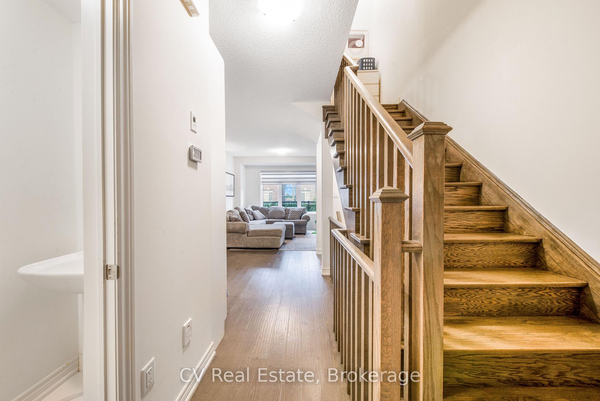 Photo 30 of 99 Fruitvale Circle, Brampton, Northwest Brampton — HOMEH