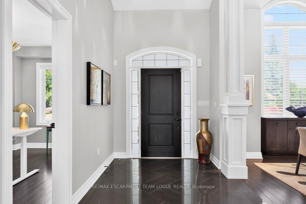 Photo 5 of 888 Park Avenue W, Burlington, Bayview — HOMEH