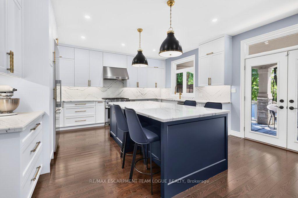 Photo 11 of 888 Park Avenue W, Burlington, Bayview — HOMEH