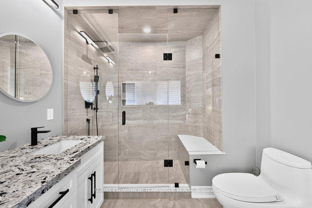 Photo 23 of 888 Park Avenue W, Burlington, Bayview — HOMEH