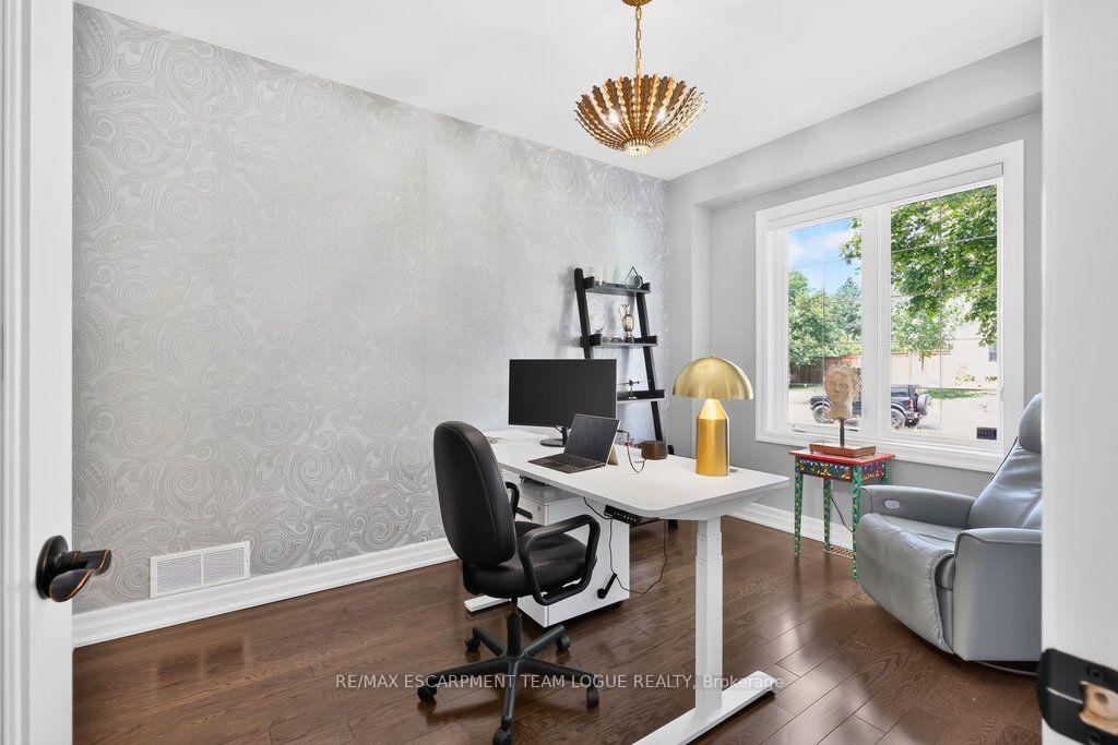 Photo 24 of 888 Park Avenue W, Burlington, Bayview — HOMEH