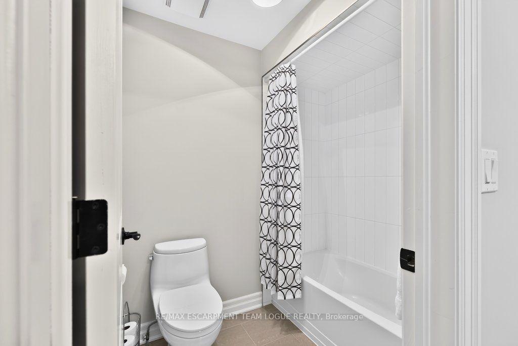 Photo 36 of 888 Park Avenue W, Burlington, Bayview — HOMEH