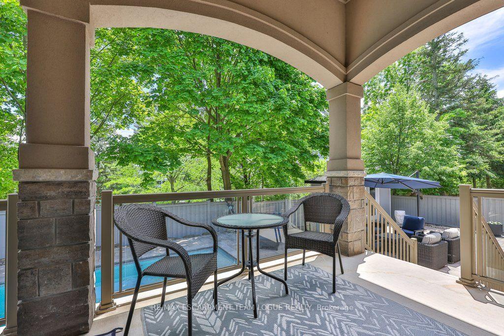 Photo 37 of 888 Park Avenue W, Burlington, Bayview — HOMEH