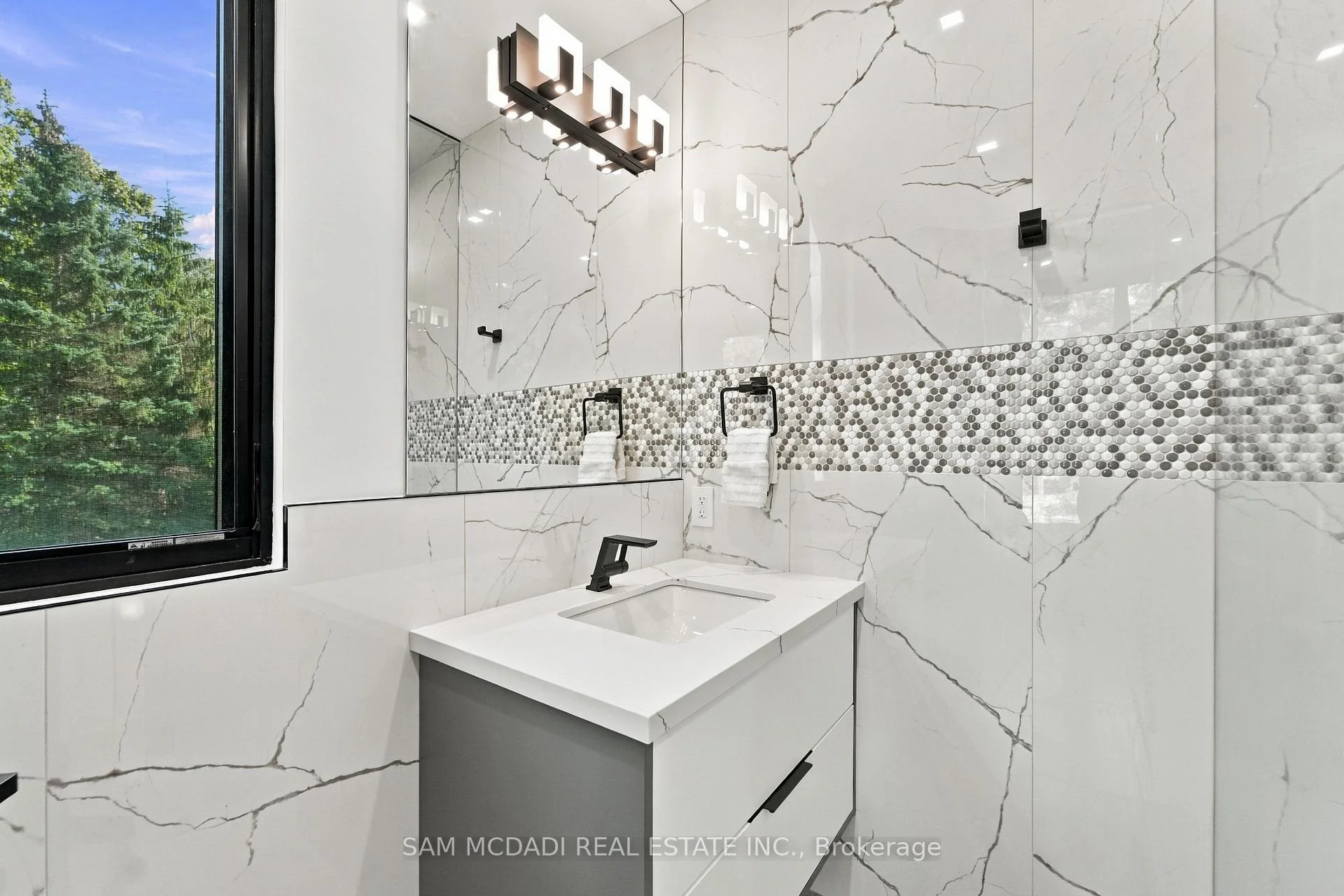 Photo 16 of 112 Elton Park Road, Oakville, Morrison — HOMEH
