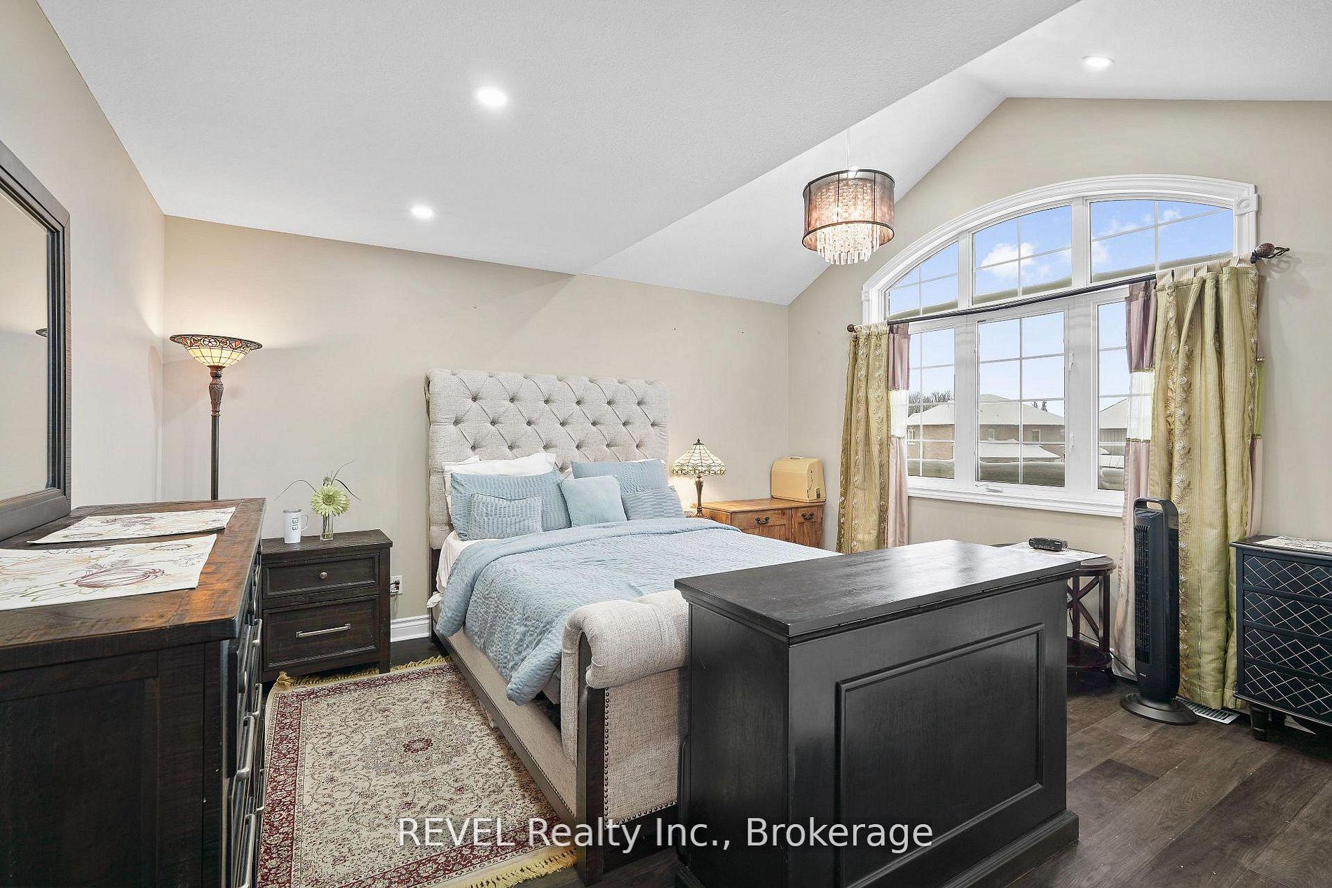 Photo 22 of 6600 Richard Crescent, Niagara Falls, Forestview — HOMEH