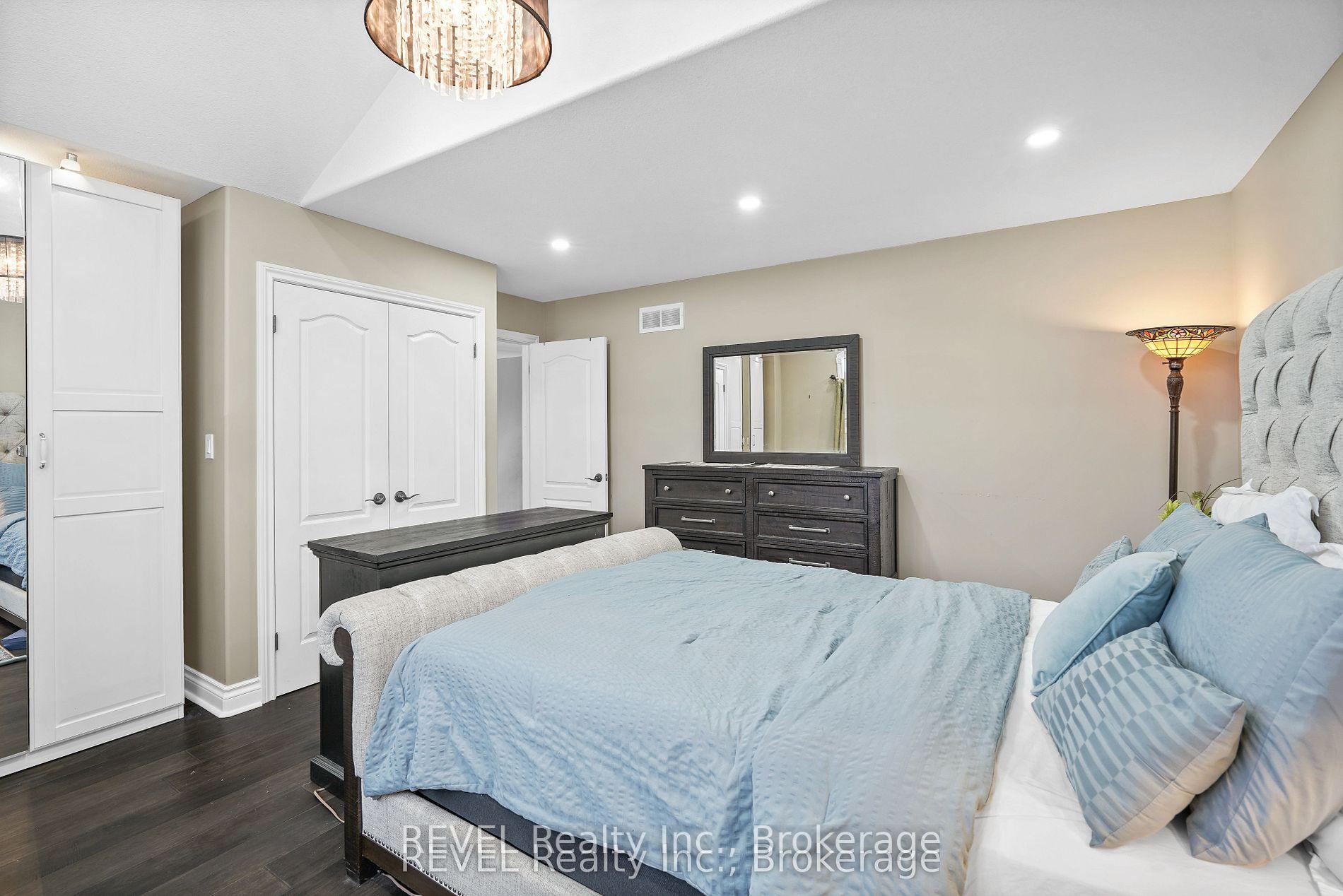 Photo 23 of 6600 Richard Crescent, Niagara Falls, Forestview — HOMEH