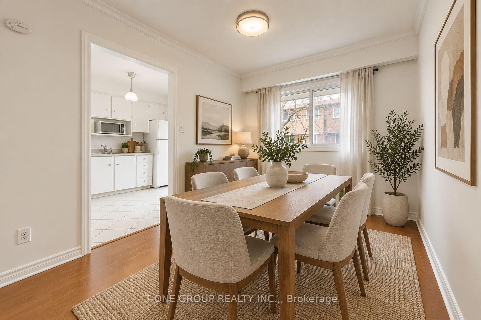 Photo 5 of Unit 75, 3025 Cedarglen Gate, Mississauga, Erindale — HOMEH