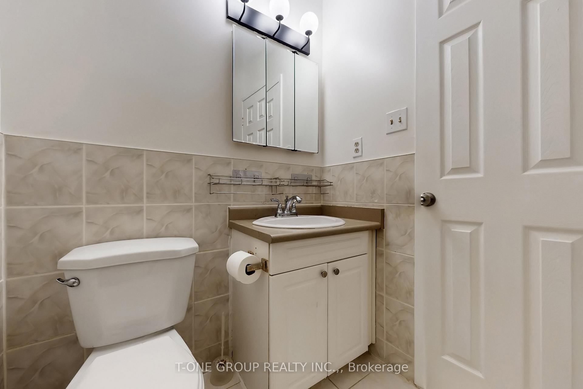 Photo 10 of Unit 75, 3025 Cedarglen Gate, Mississauga, Erindale — HOMEH