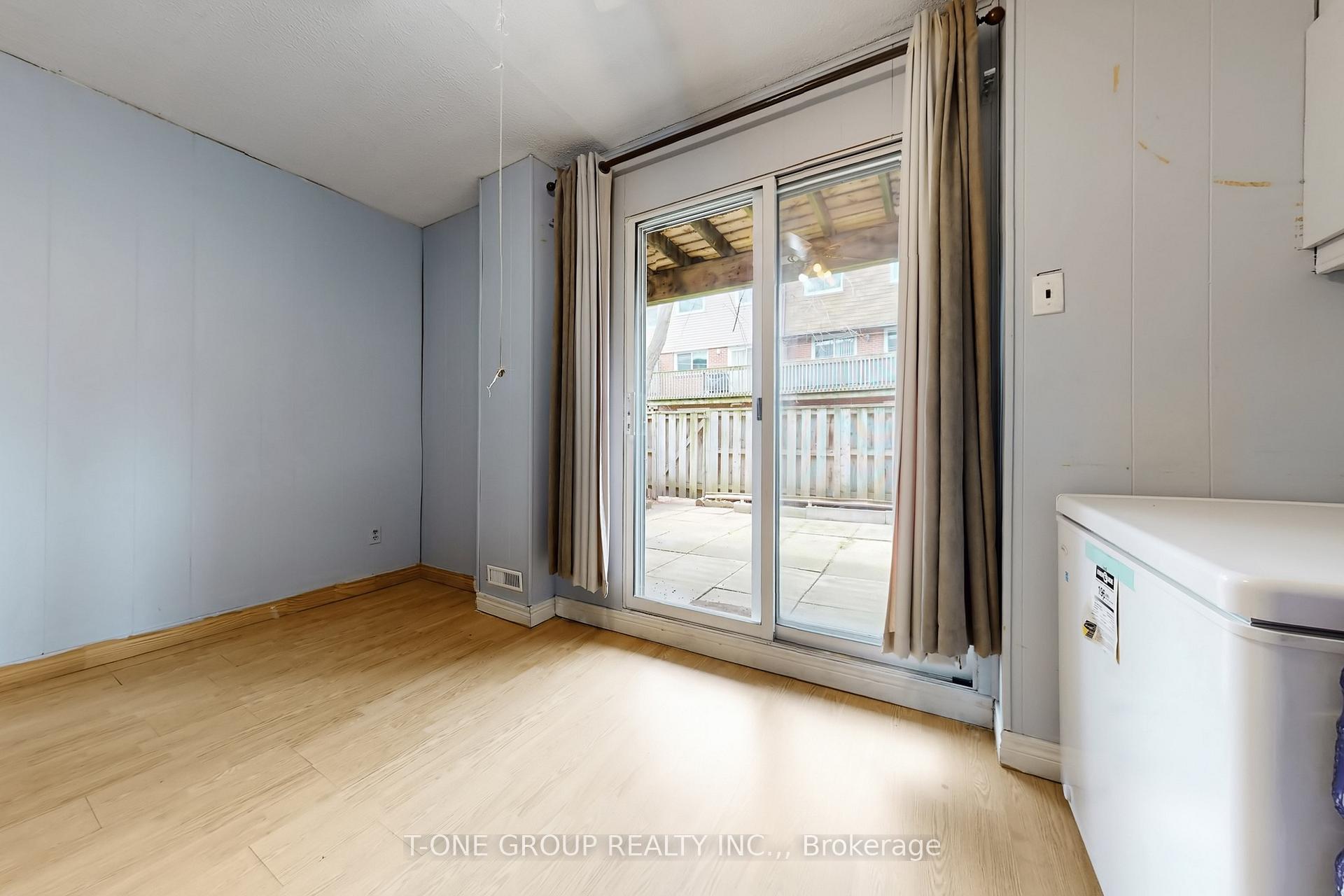 Photo 11 of Unit 75, 3025 Cedarglen Gate, Mississauga, Erindale — HOMEH