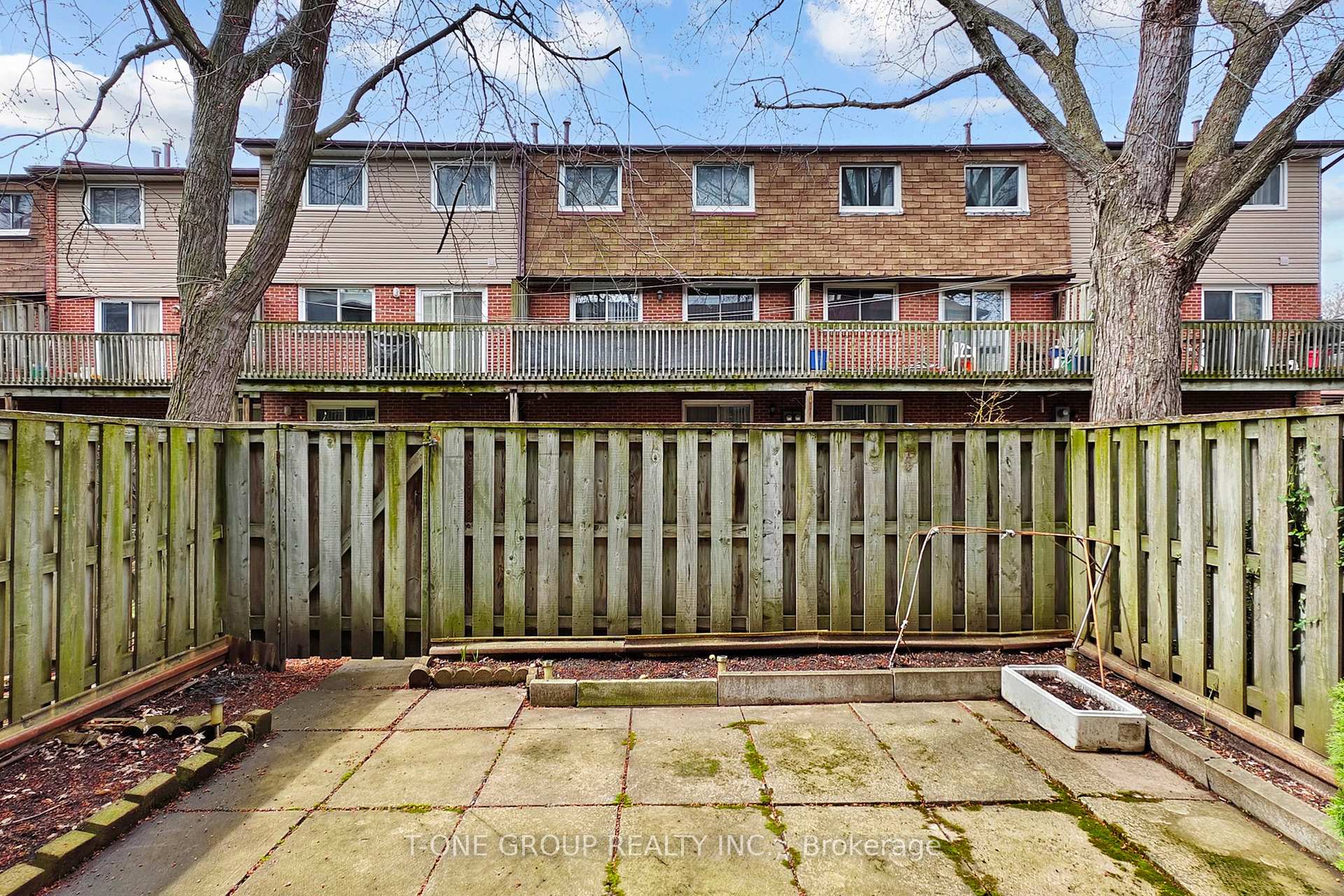 Photo 13 of Unit 75, 3025 Cedarglen Gate, Mississauga, Erindale — HOMEH