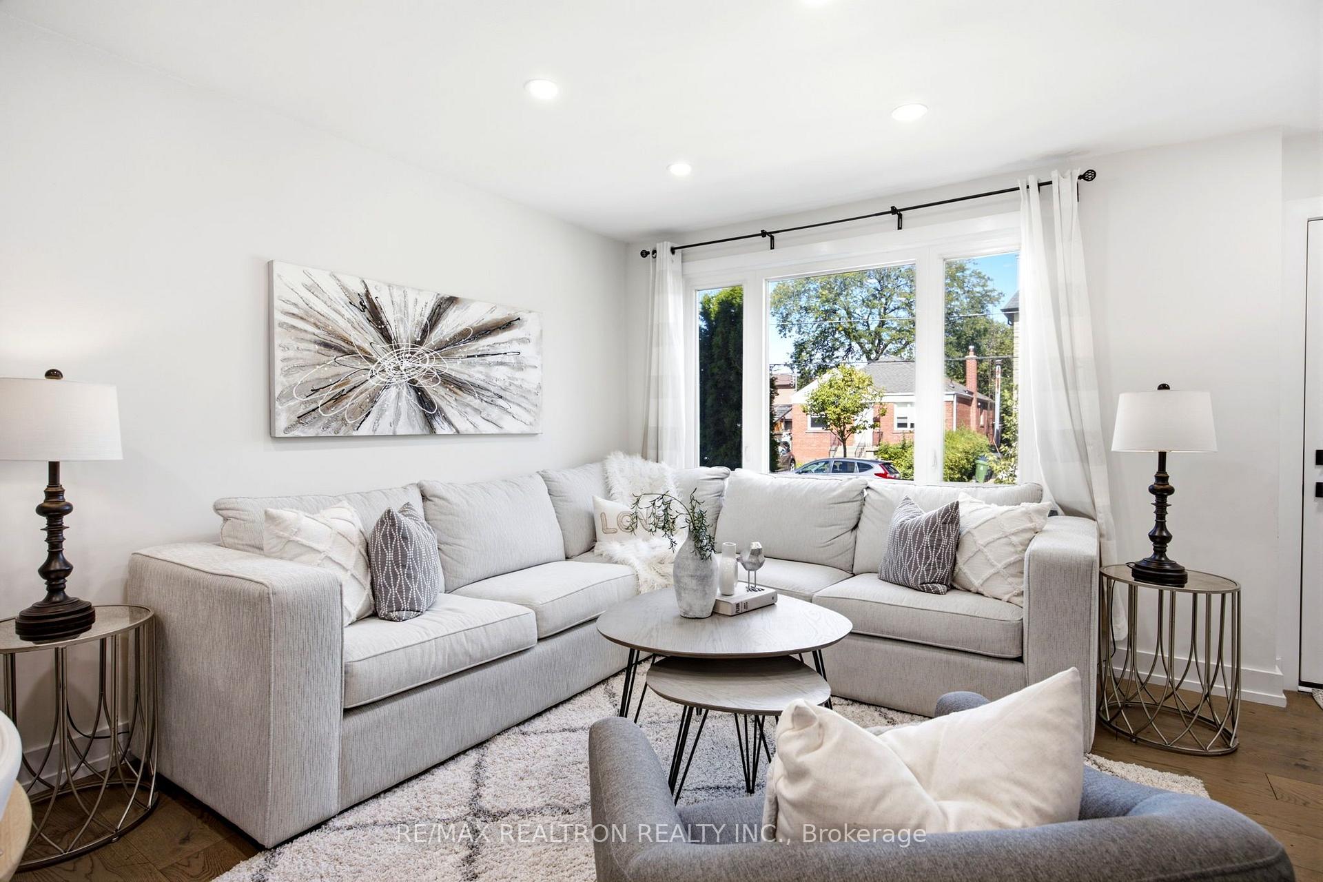 Photo 5 of 119 Reiner Road, North York, Clanton Park — HOMEH