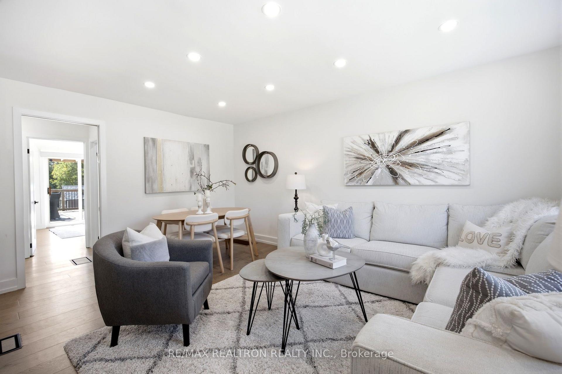 Photo 8 of 119 Reiner Road, North York, Clanton Park — HOMEH