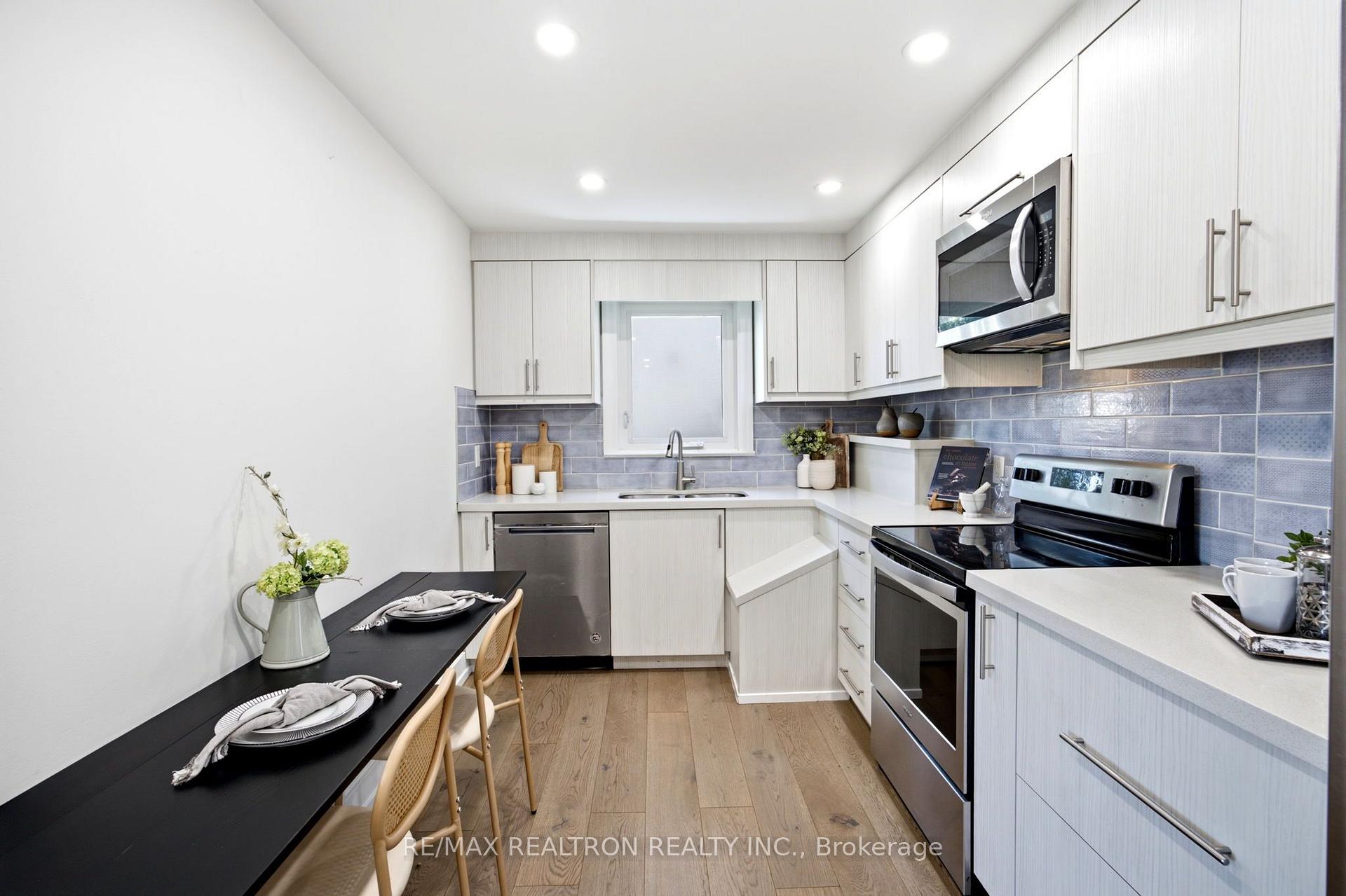 Photo 13 of 119 Reiner Road, North York, Clanton Park — HOMEH