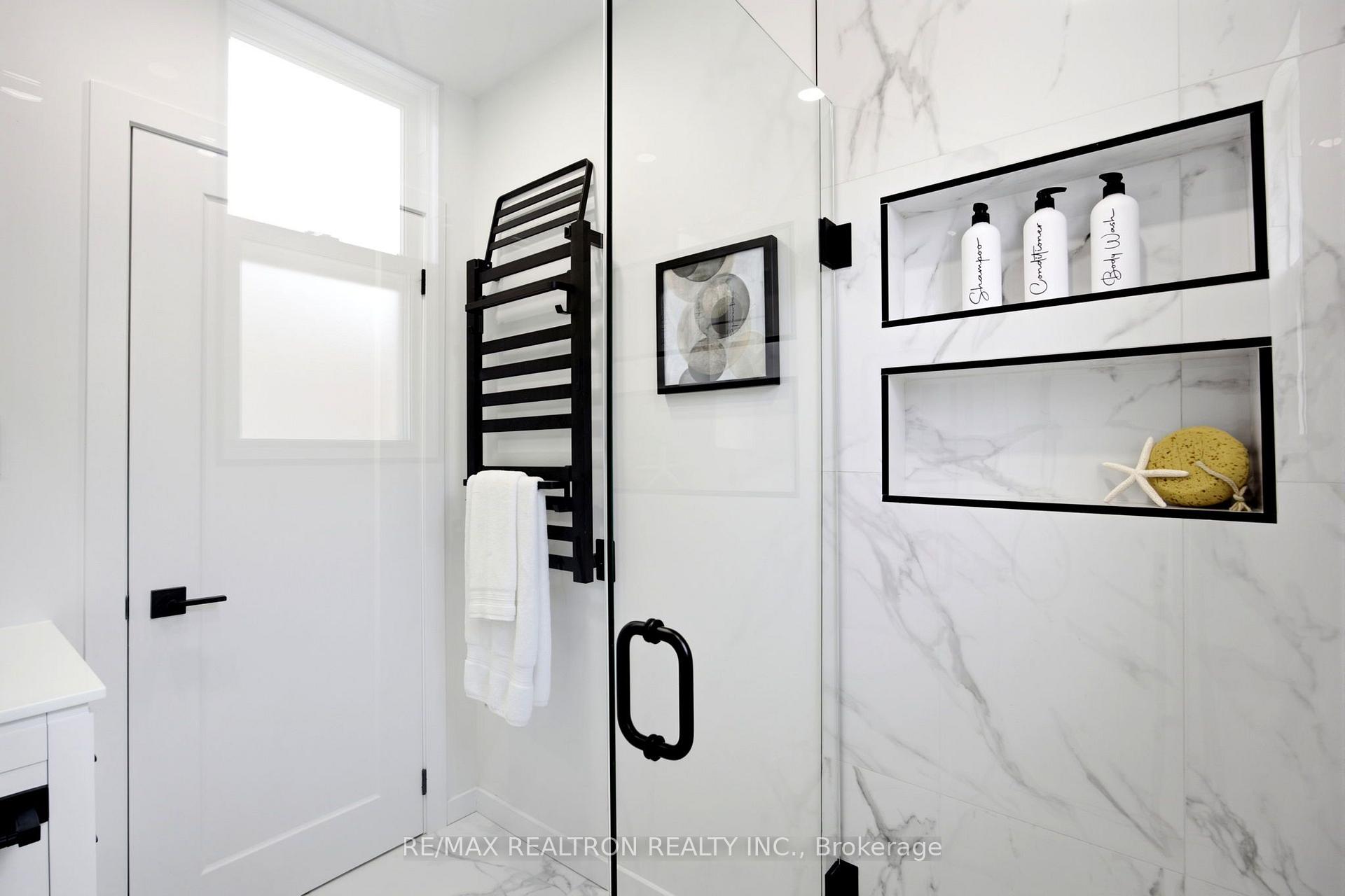 Photo 27 of 119 Reiner Road, North York, Clanton Park — HOMEH
