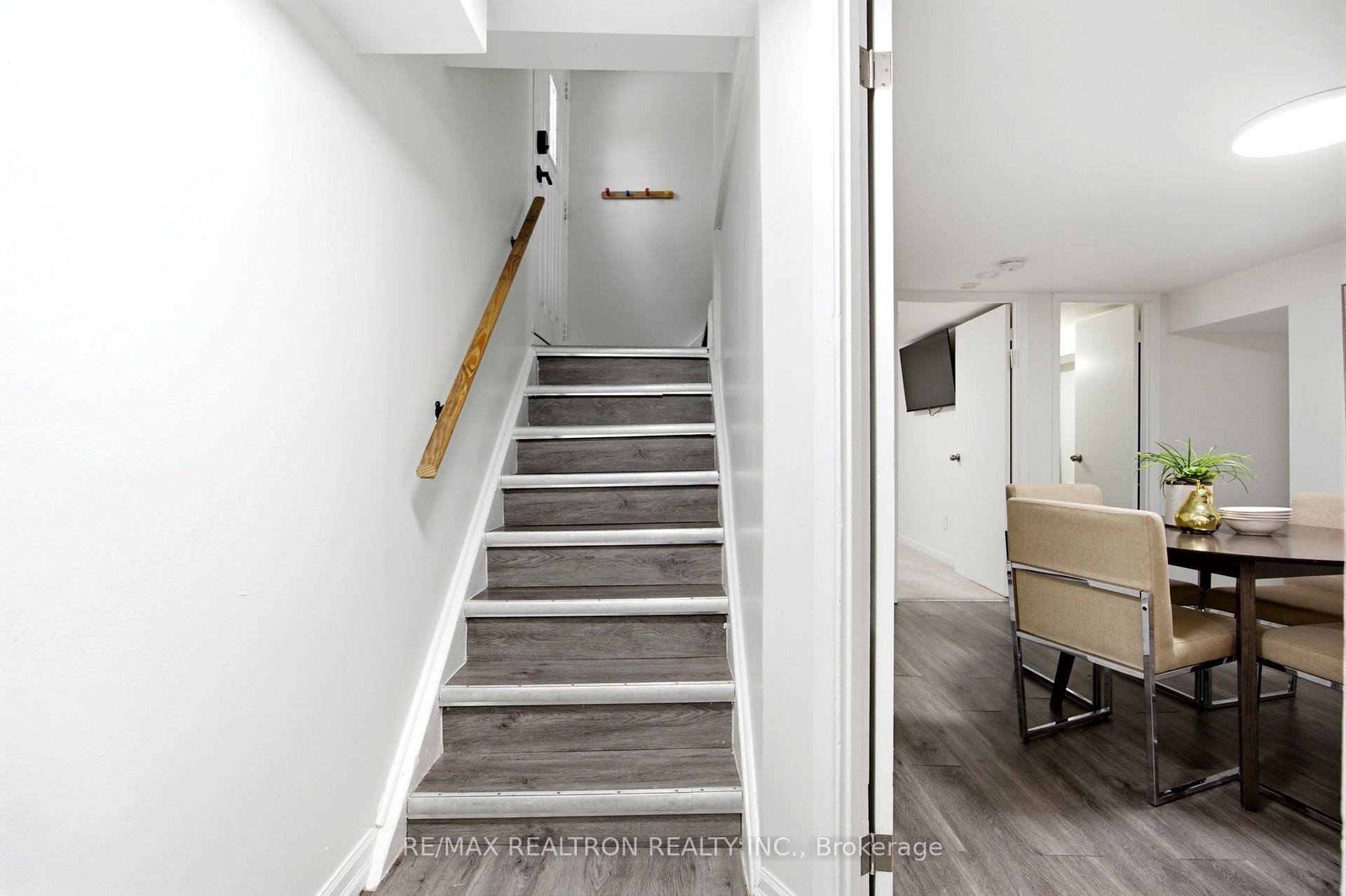 Photo 35 of 119 Reiner Road, North York, Clanton Park — HOMEH