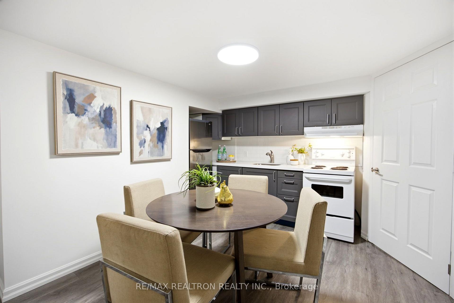 Photo 37 of 119 Reiner Road, North York, Clanton Park — HOMEH