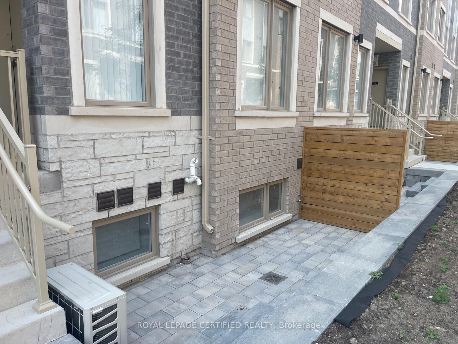 Photo 2 of Unit 176, 151 Honeycrisp Crescent, Vaughan, Vaughan Corporate Centre — HOMEH