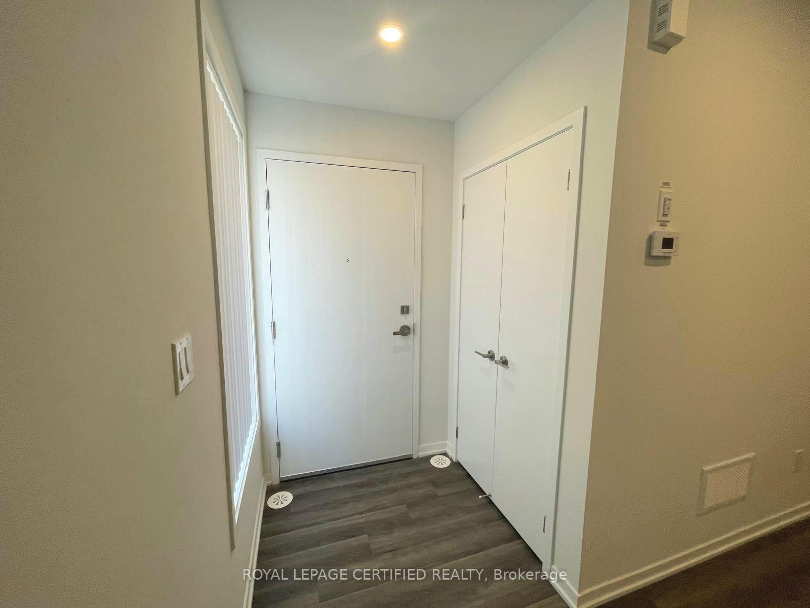Photo 3 of Unit 176, 151 Honeycrisp Crescent, Vaughan, Vaughan Corporate Centre — HOMEH