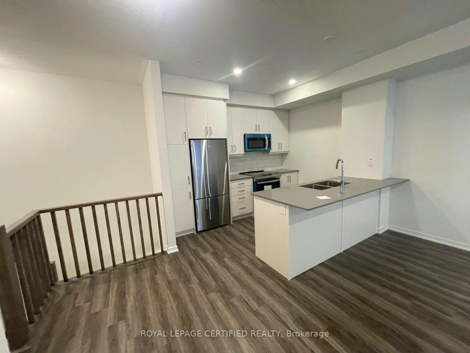 Photo 6 of Unit 176, 151 Honeycrisp Crescent, Vaughan, Vaughan Corporate Centre — HOMEH