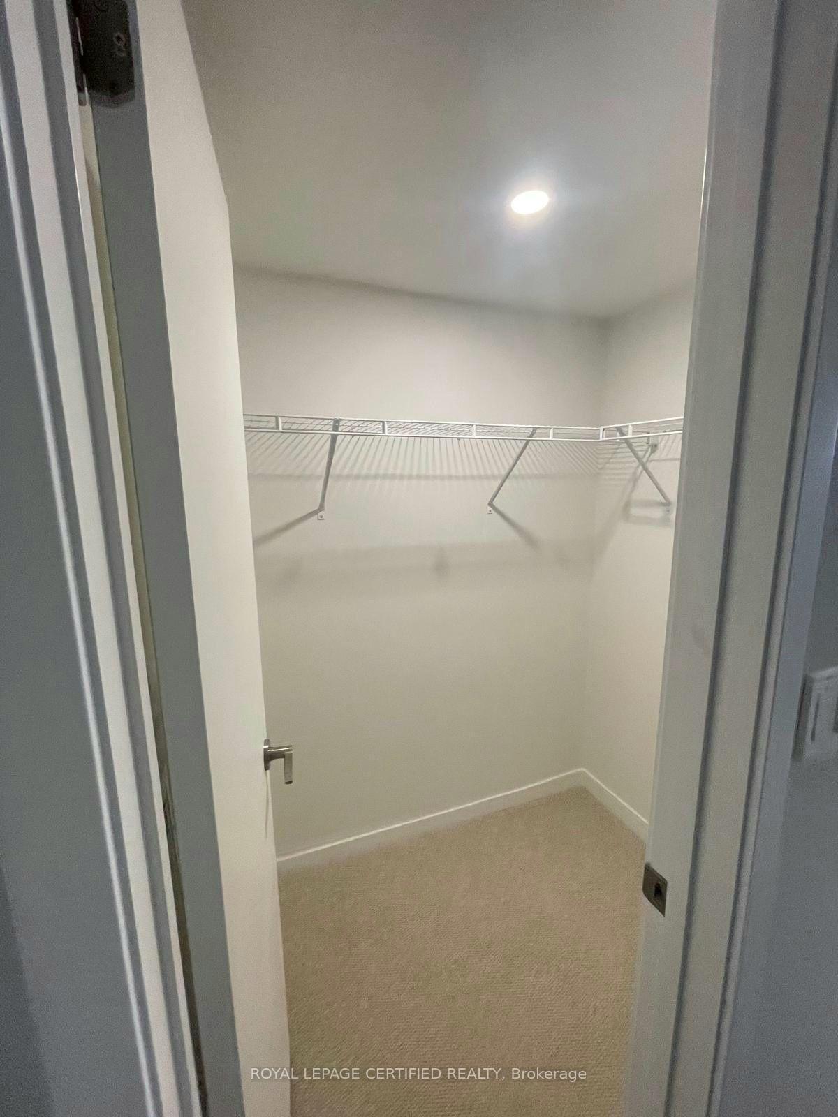 Photo 10 of Unit 176, 151 Honeycrisp Crescent, Vaughan, Vaughan Corporate Centre — HOMEH
