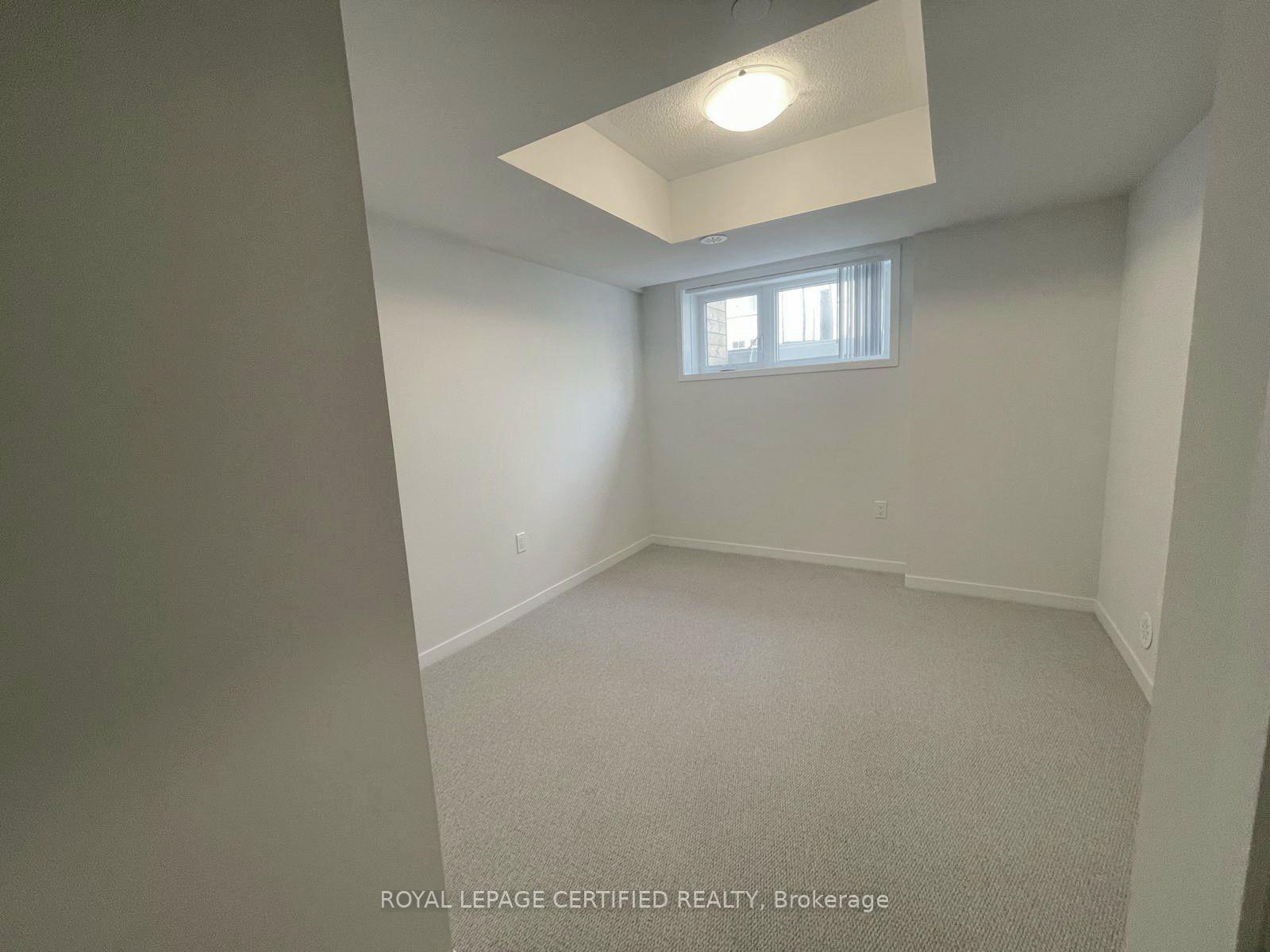 Photo 13 of Unit 176, 151 Honeycrisp Crescent, Vaughan, Vaughan Corporate Centre — HOMEH