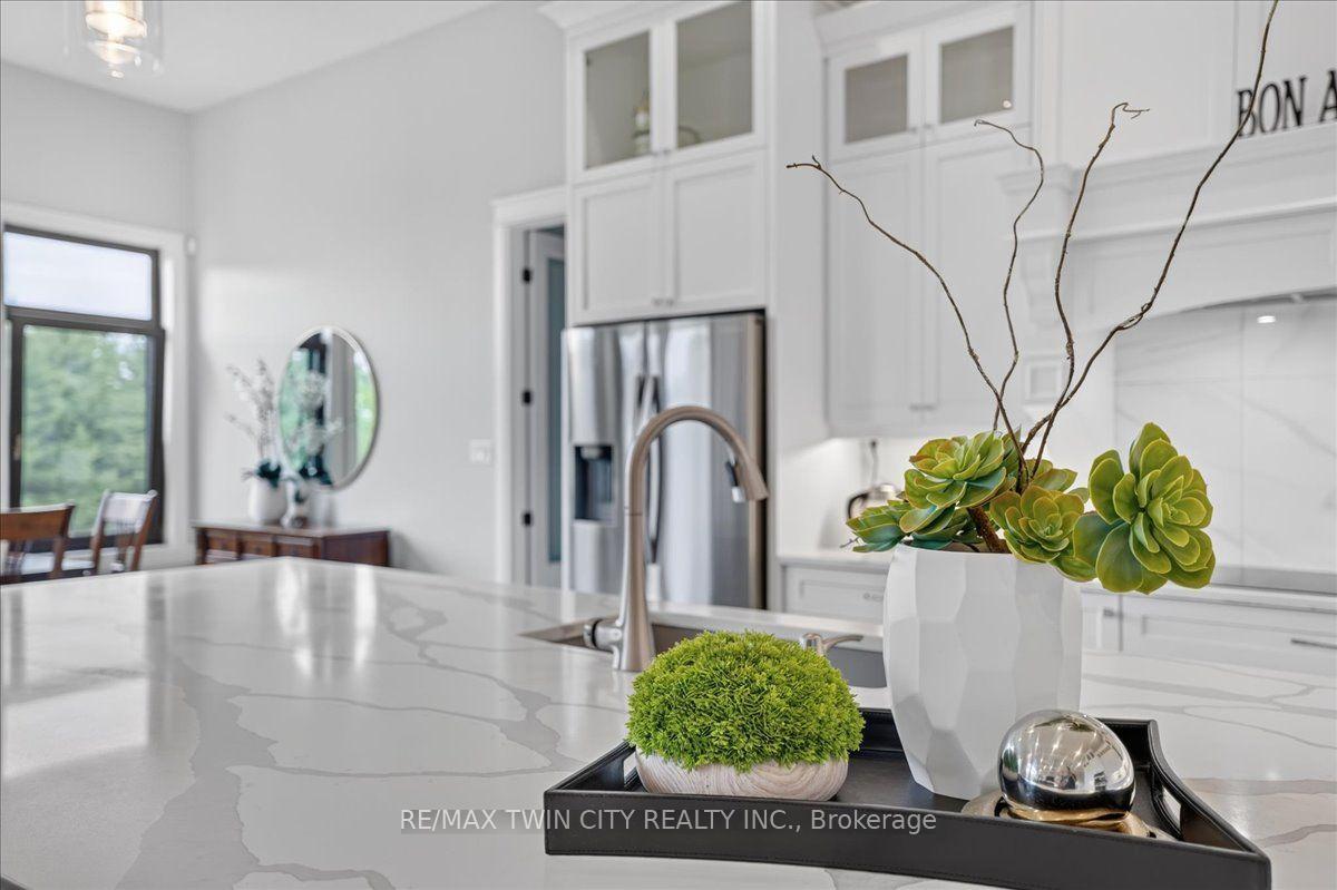 Photo 20 of Unit 8, 670 Bishopsgate Road, Brant, Paris — HOMEH