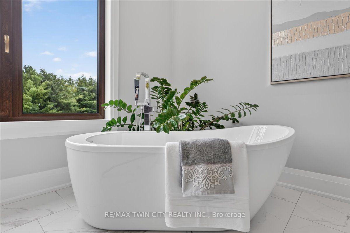 Photo 38 of Unit 8, 670 Bishopsgate Road, Brant, Paris — HOMEH