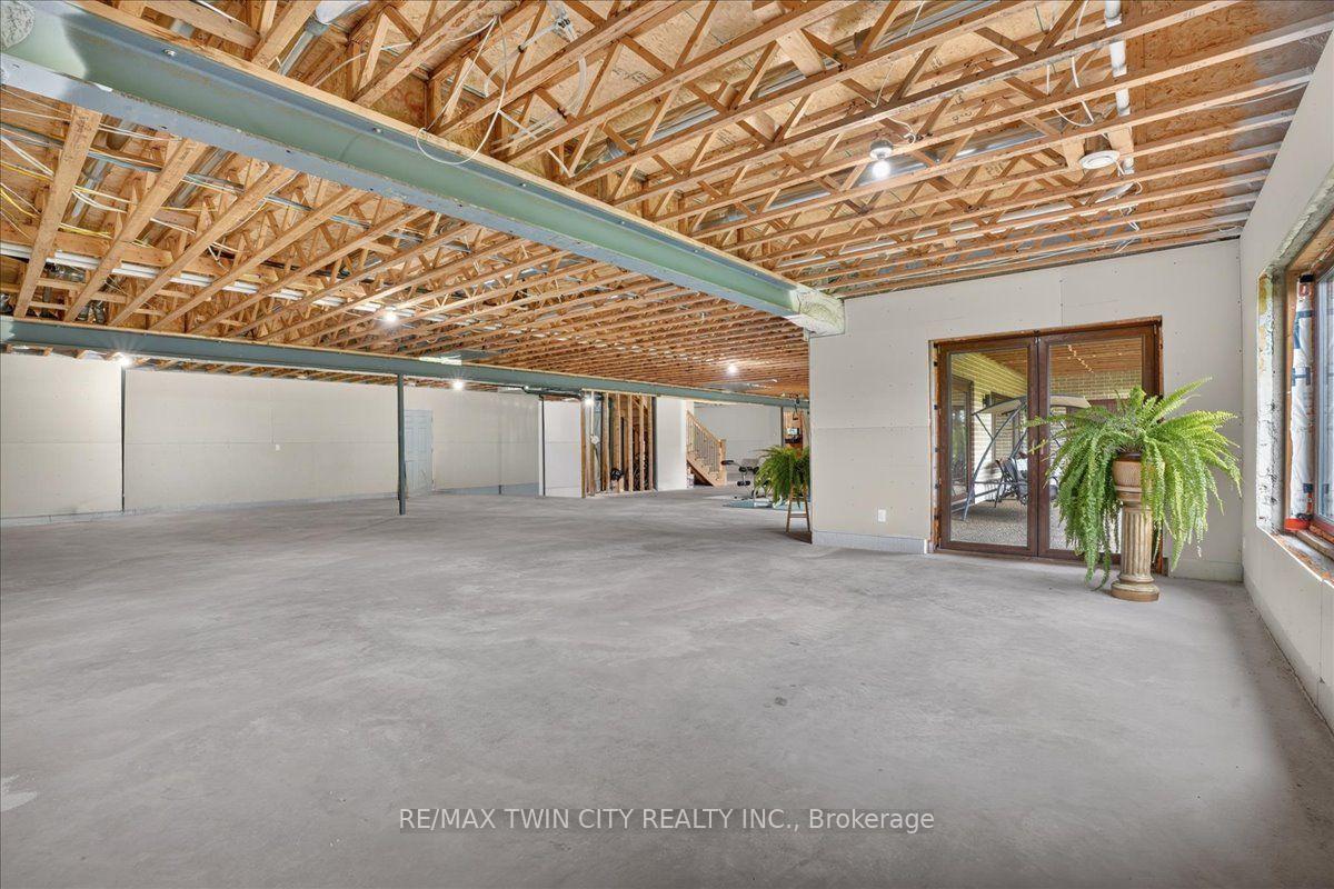 Photo 46 of Unit 8, 670 Bishopsgate Road, Brant, Paris — HOMEH