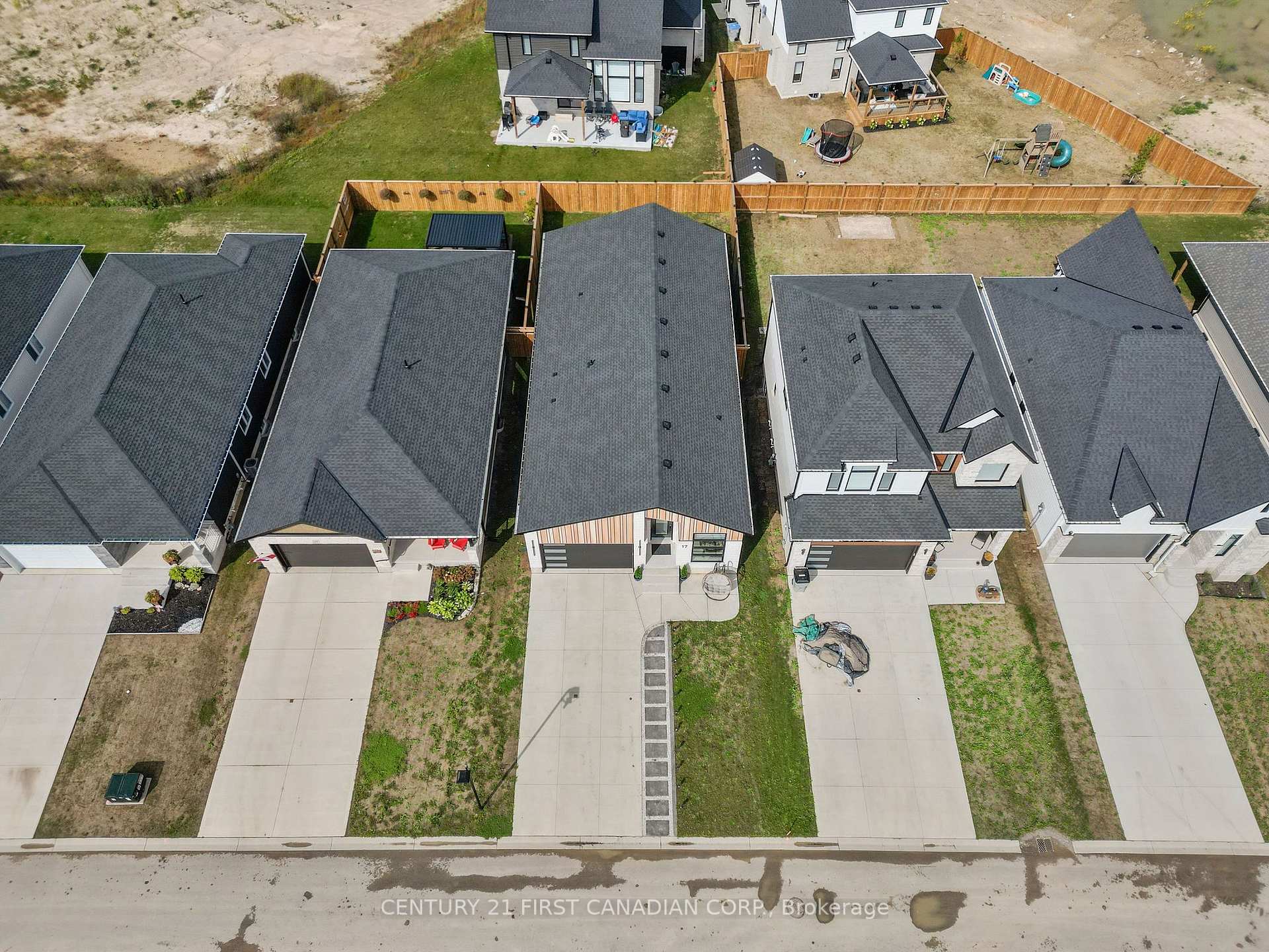 Photo 4 of 17 Sheldabren Street, North Middlesex, Ailsa Craig — HOMEH