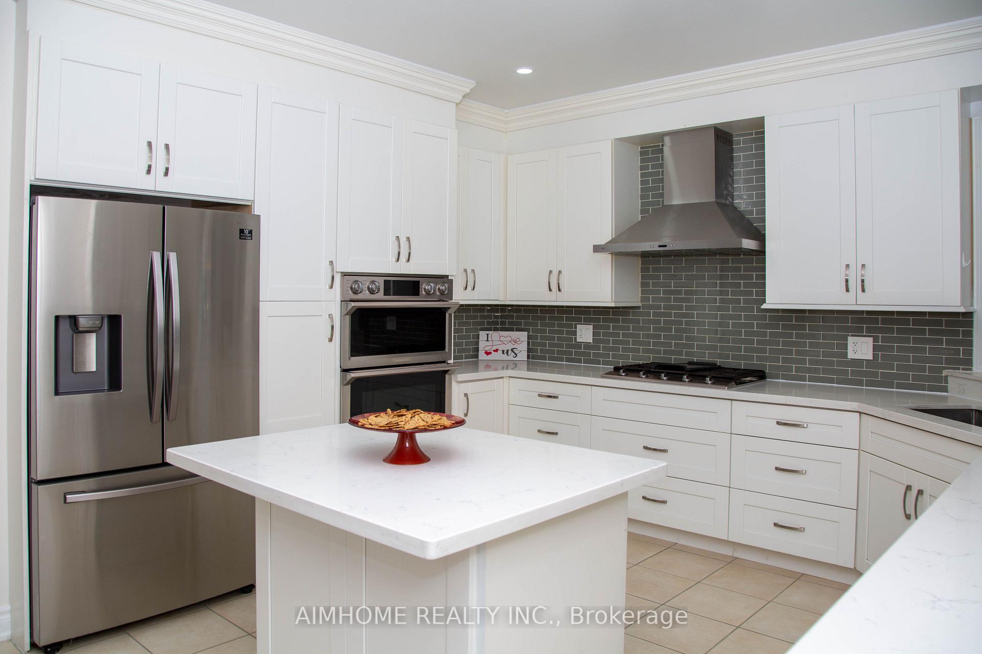 Photo 10 of 72 Brass Drive, Richmond Hill, Jefferson — HOMEH