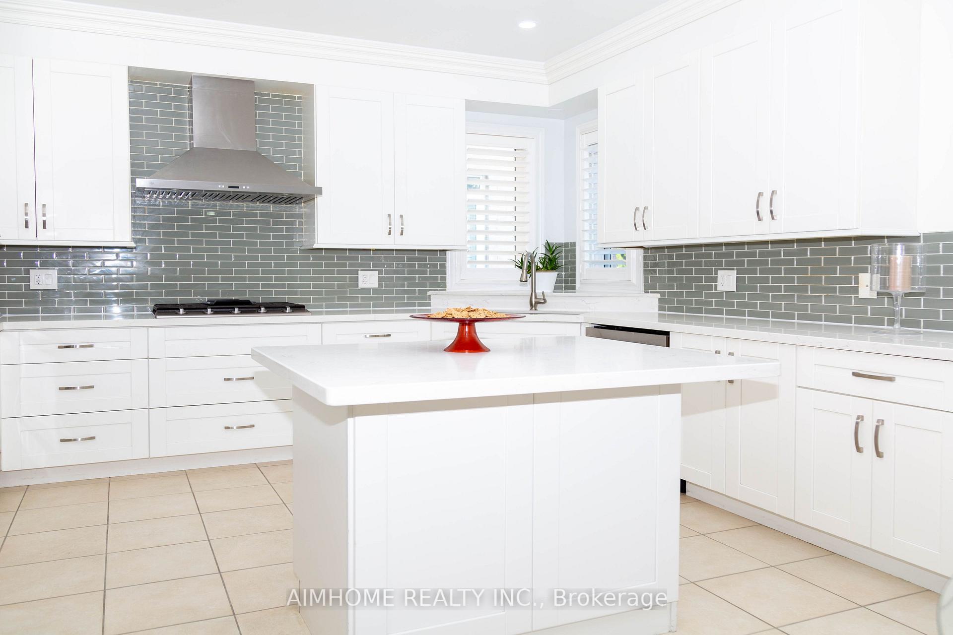 Photo 12 of 72 Brass Drive, Richmond Hill, Jefferson — HOMEH