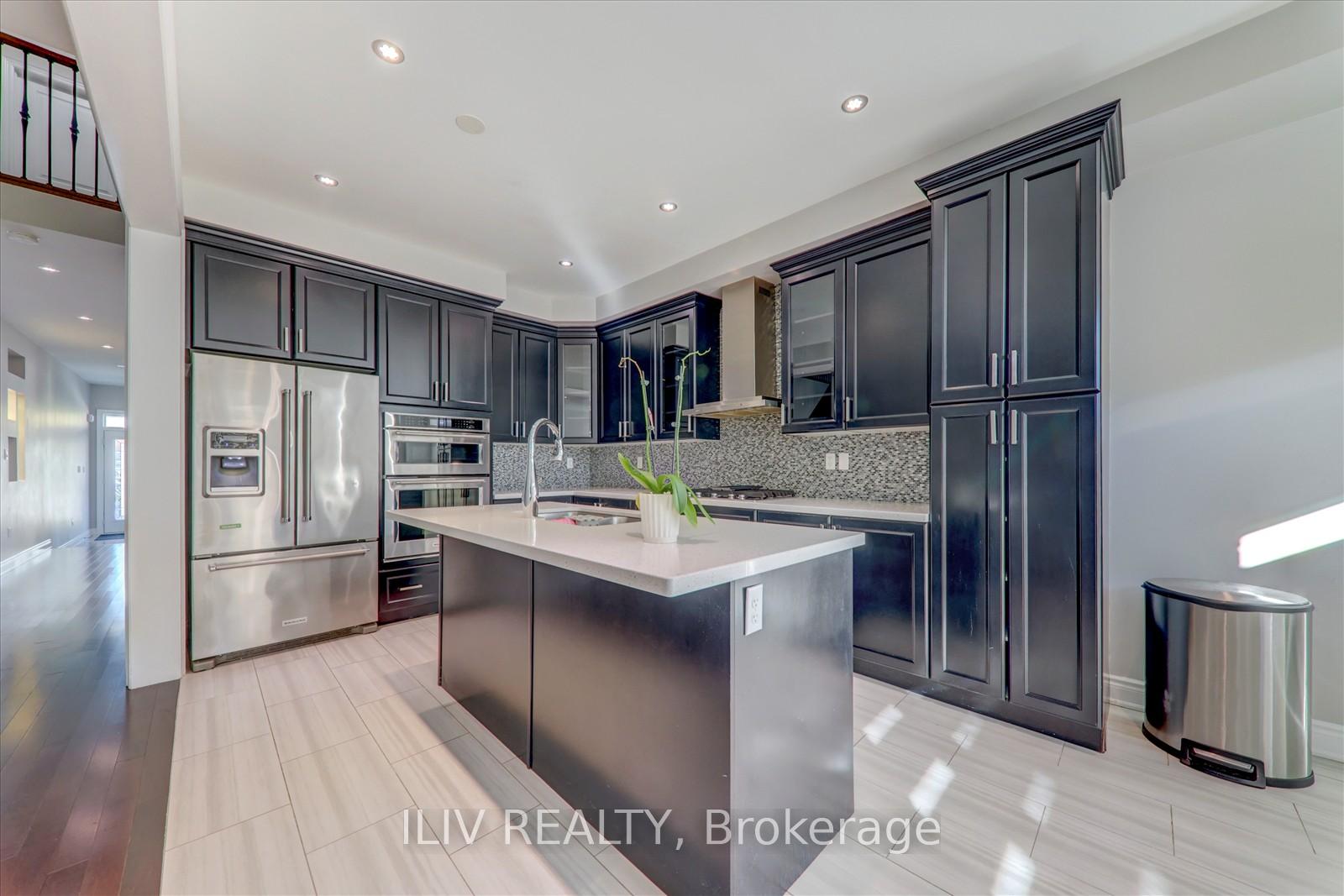 Photo 11 of Unit Upper, 3 James Glover Drive, Markham, Berczy — HOMEH