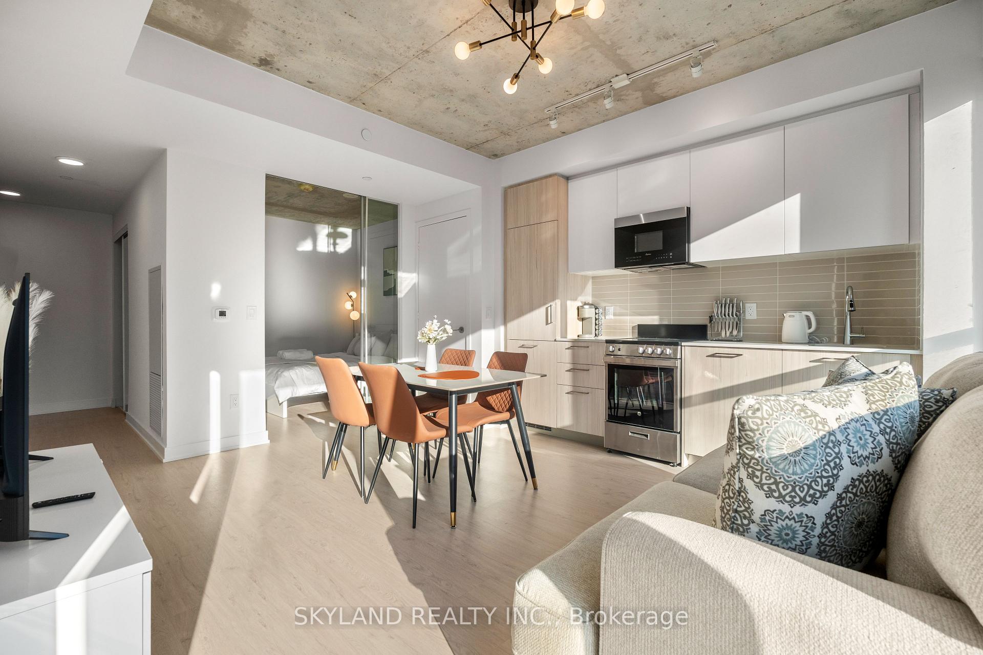 Photo 3 of Unit 2505, 65 Mutual Street, Toronto, Church-Yonge Corridor — HOMEH