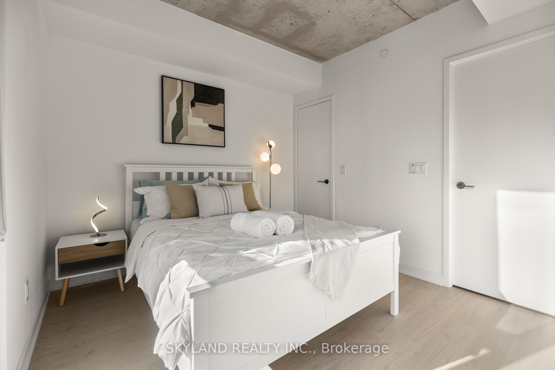 Photo 5 of Unit 2505, 65 Mutual Street, Toronto, Church-Yonge Corridor — HOMEH