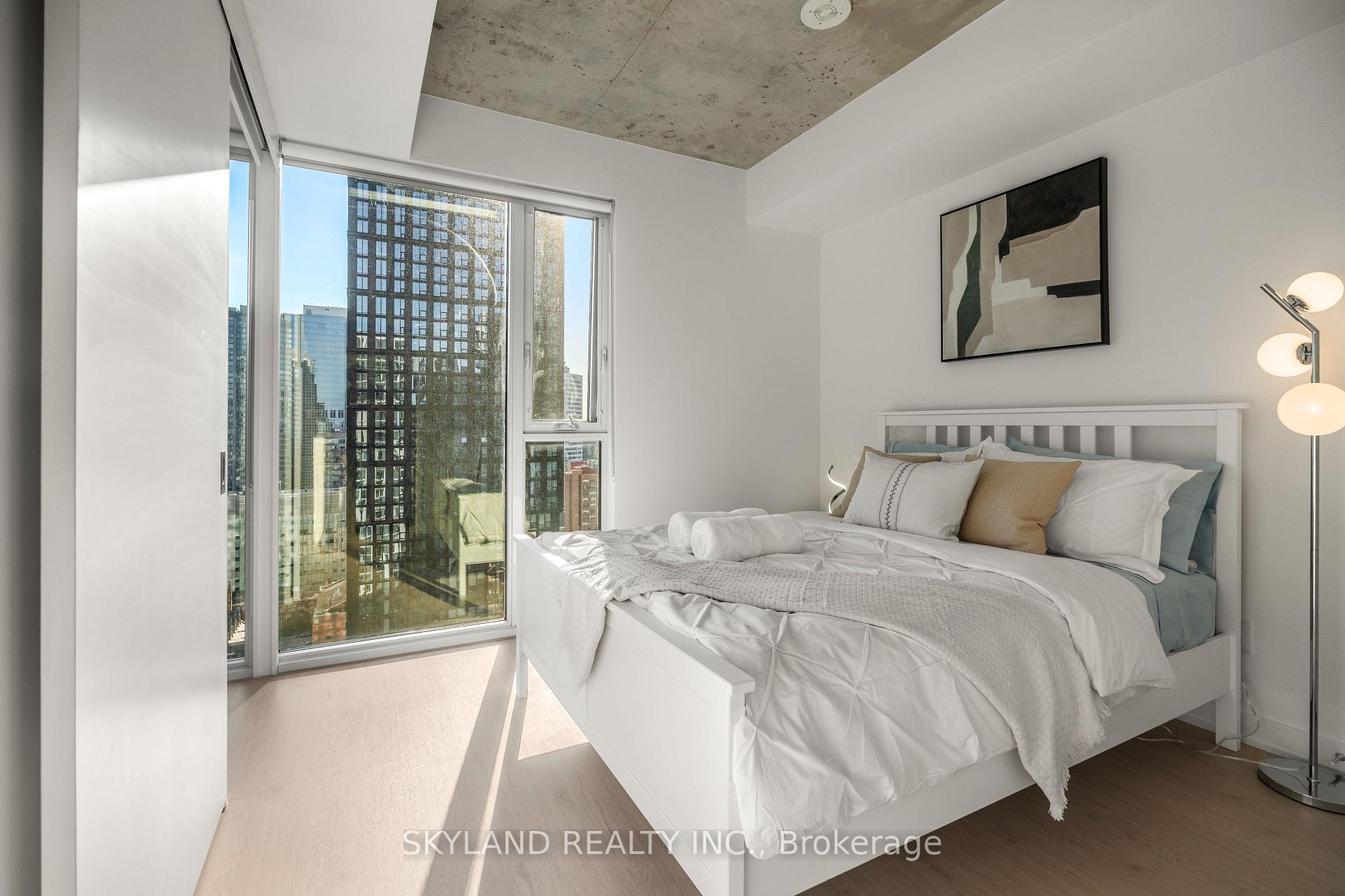 Photo 6 of Unit 2505, 65 Mutual Street, Toronto, Church-Yonge Corridor — HOMEH