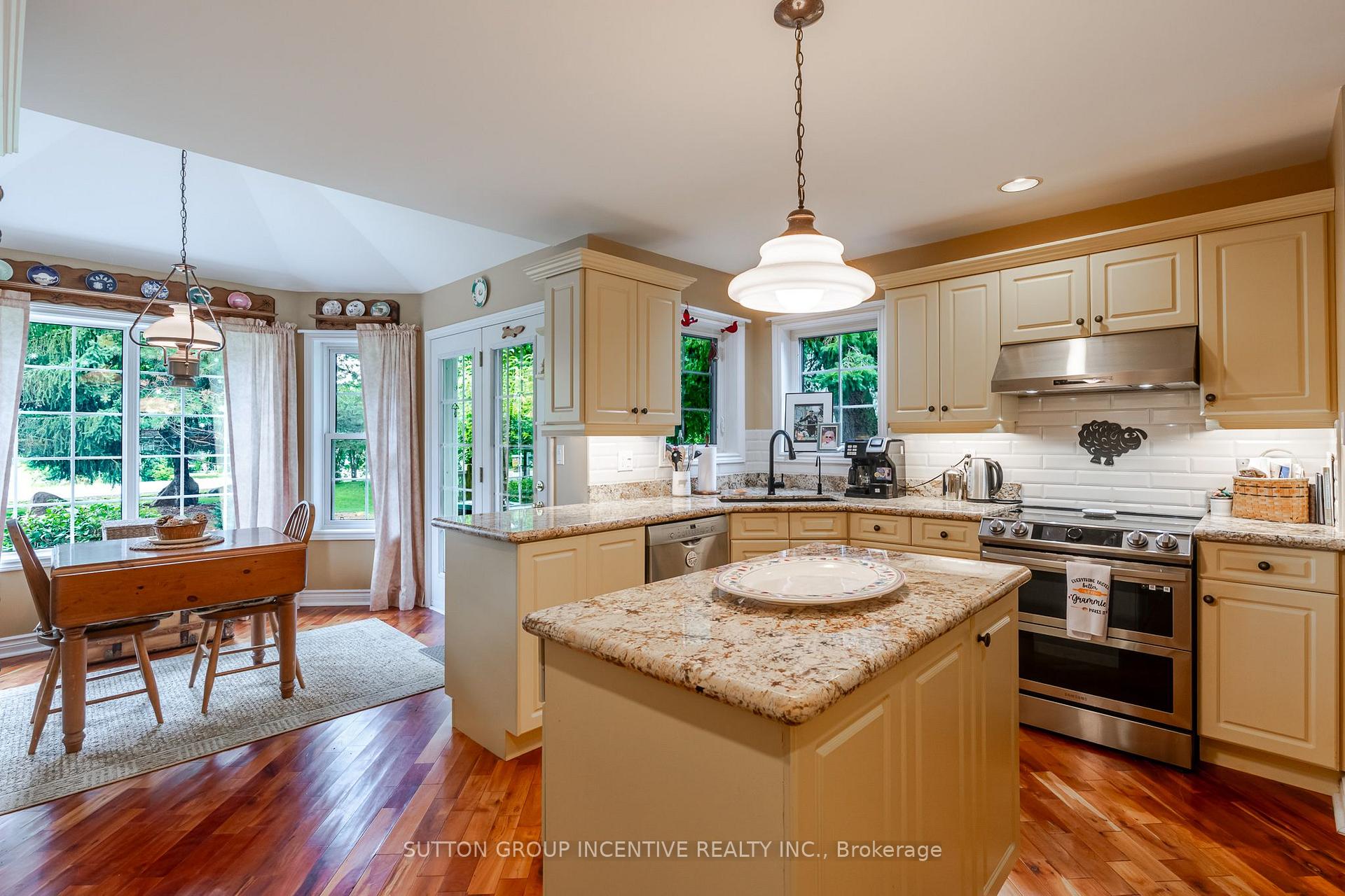 Photo 15 of 1326 Gilford Road, Innisfil, Gilford — HOMEH